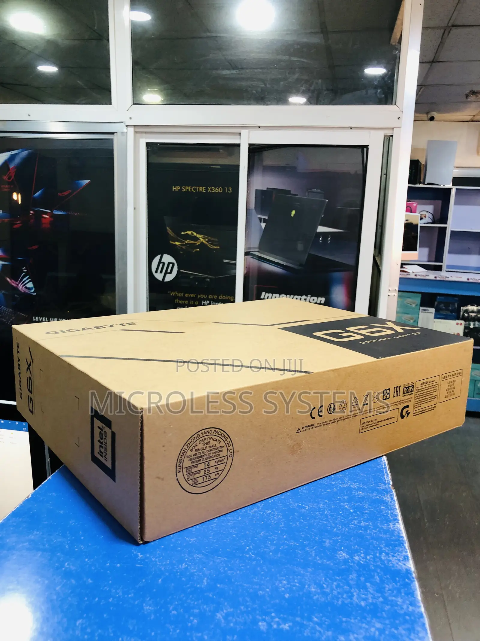 New Laptop Gigabyte 16GB Intel Core I7 SSD 1T