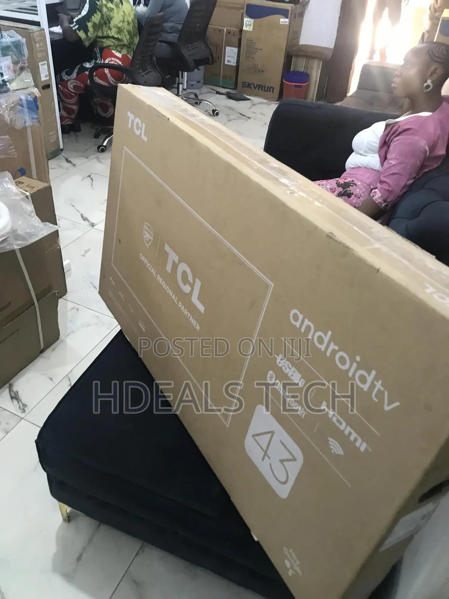 The TCL Slim 43'' 43s5400a