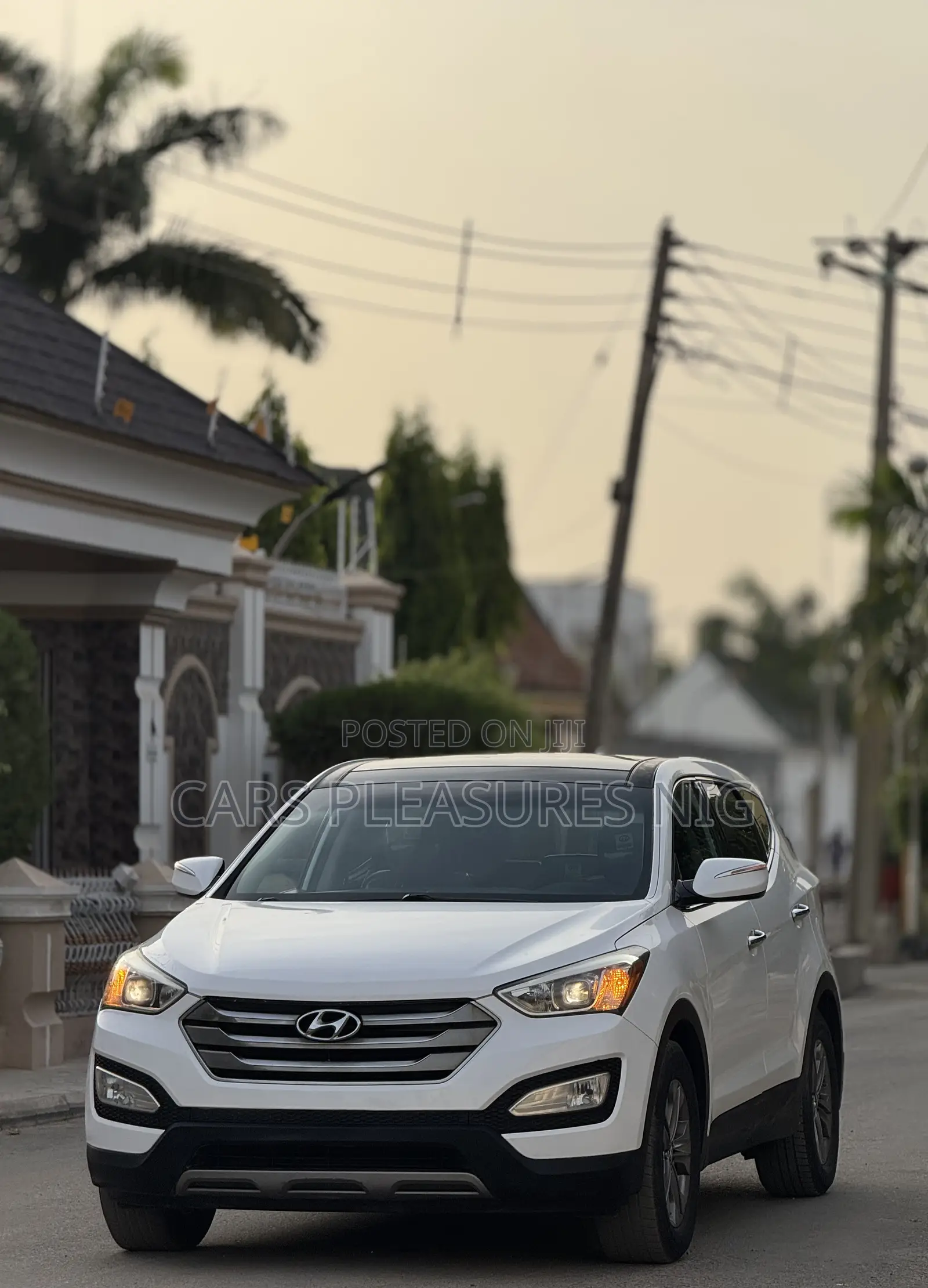Hyundai Santa Fe 2014 White