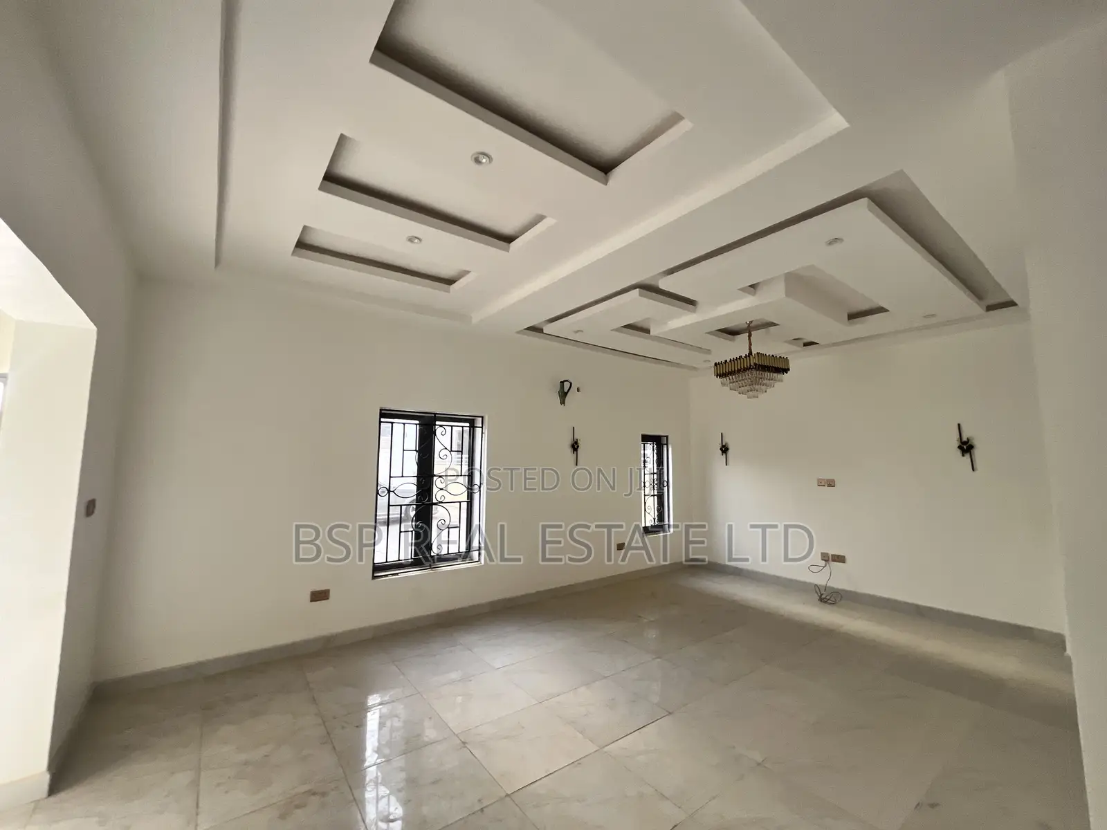 4bdrm Townhouse/Terrace in Jahi for sale
