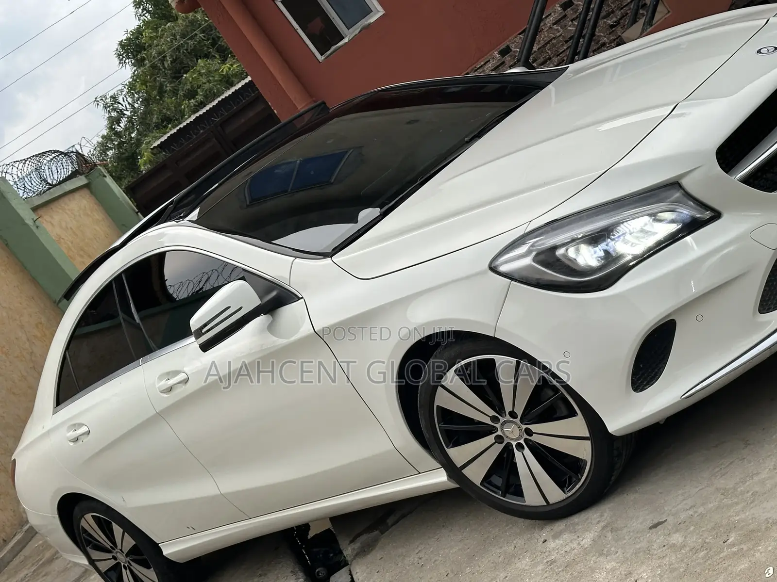 Mercedes-Benz CLA-Class CLA 250 4MATIC Sedan 2017 White