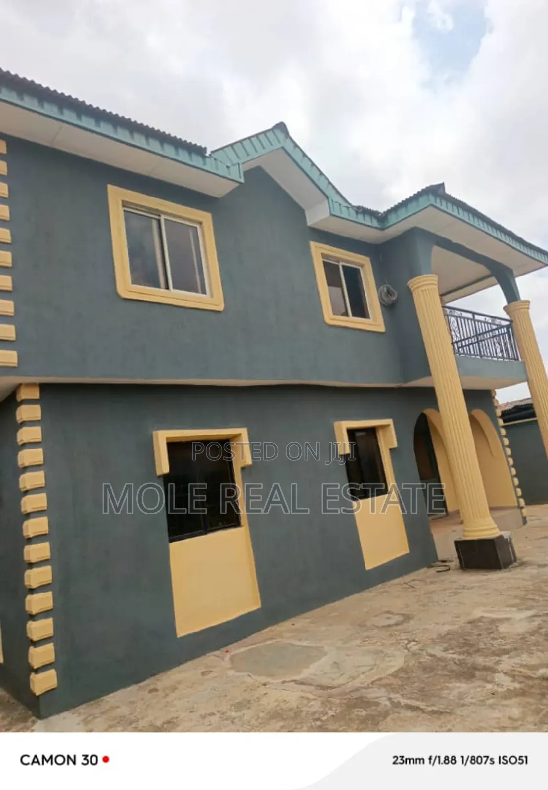 3bdrm Block of Flats in Toll Gate, Ajegunle for sale