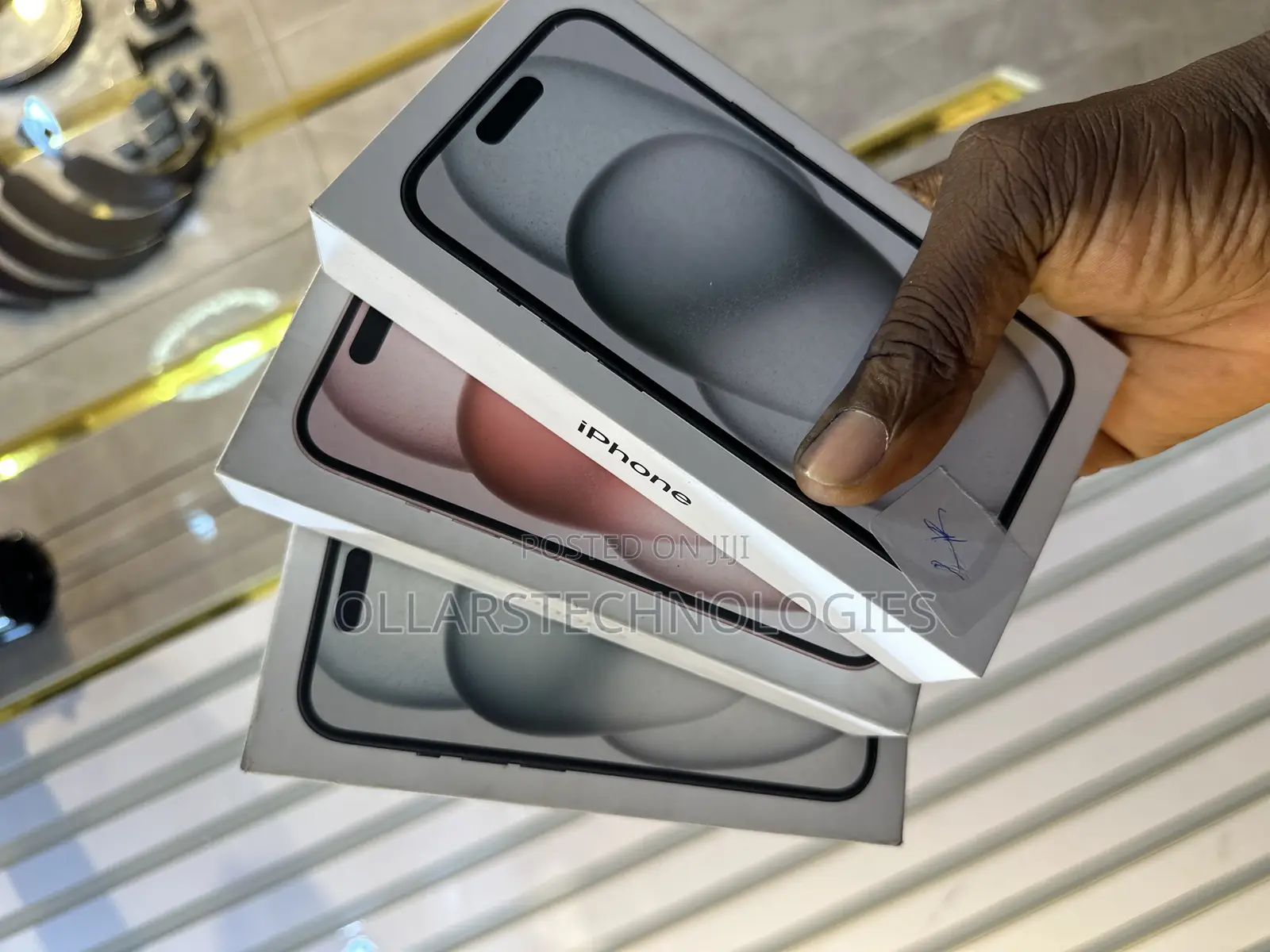 New Apple iPhone 15 128 GB Black