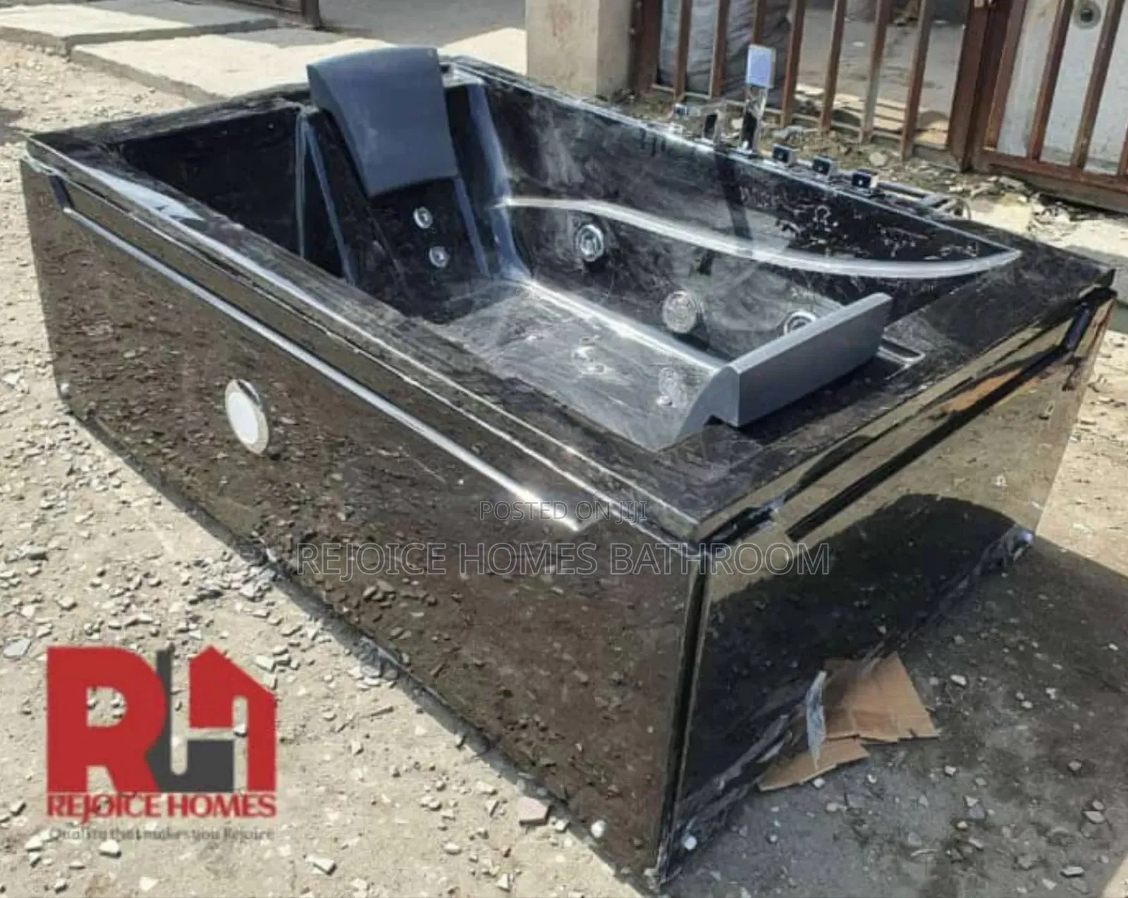 Black Double Square Jacuzzi Face Me I Face You