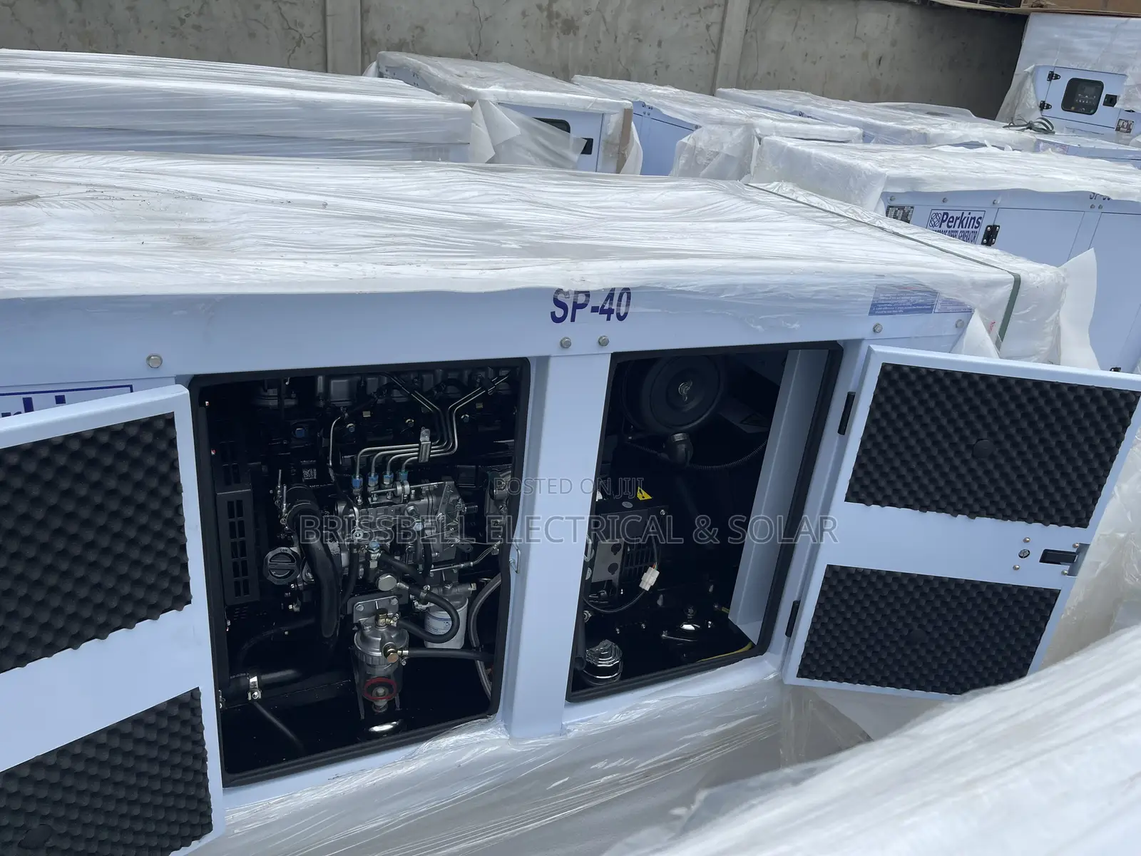 Brilliant England Perkins Soundproof Diesel Generator 40kva