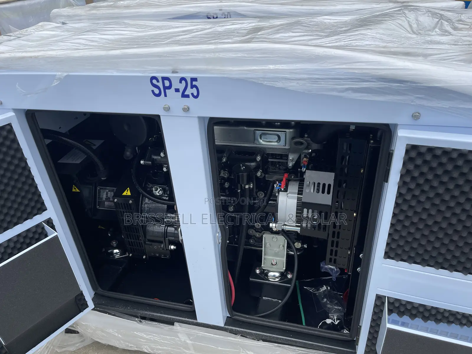 Brilliant England Perkins Soundproof Diesel Generator 25kva