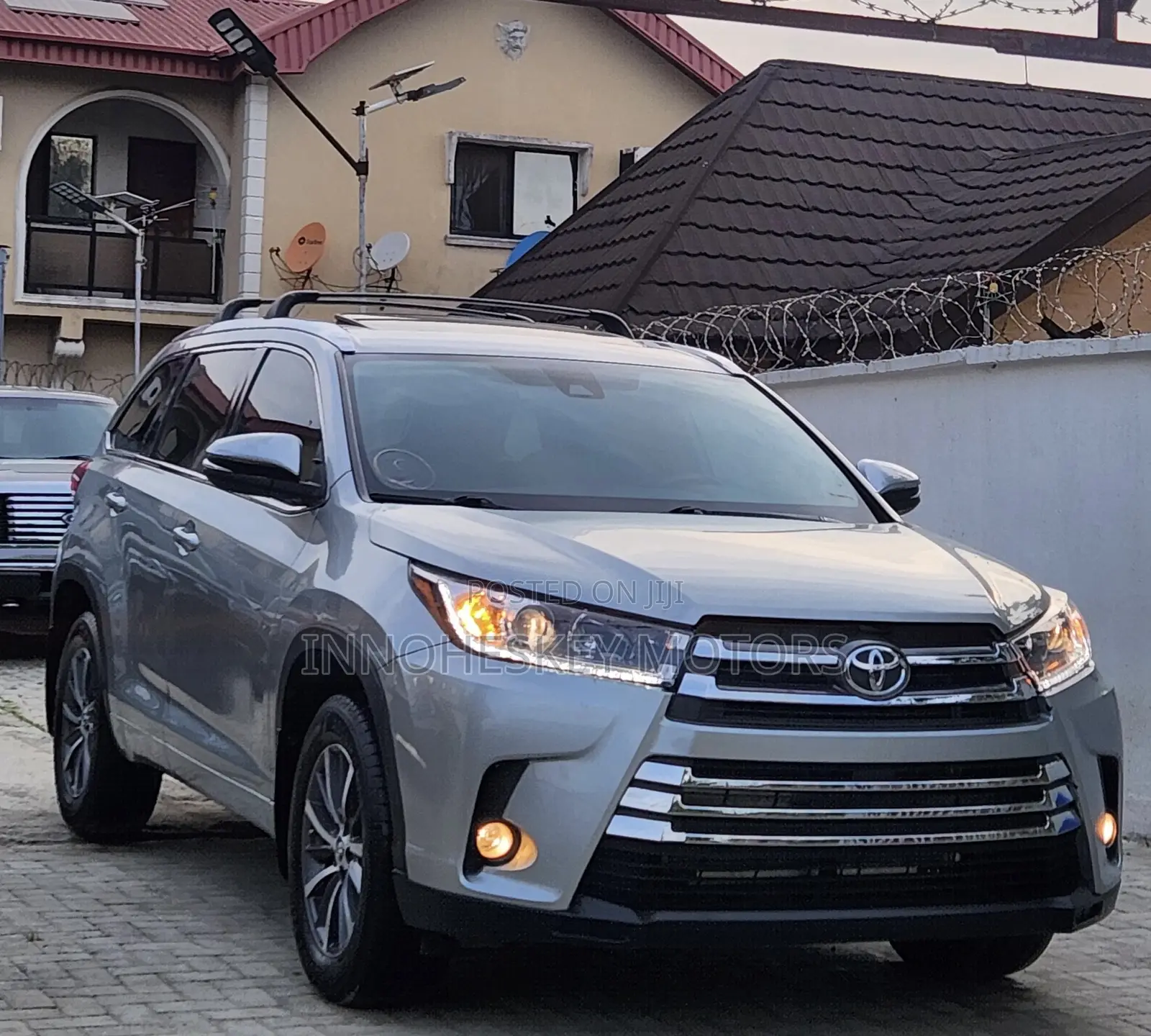 Toyota Highlander XLE 2019 Silver