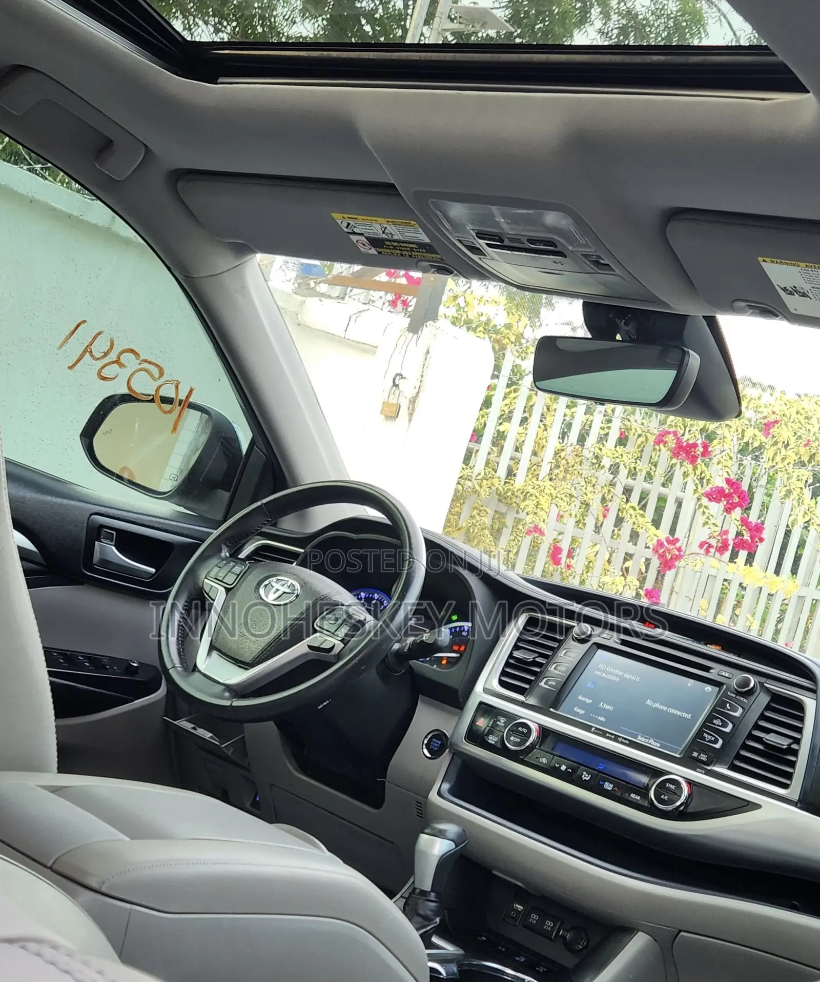 Toyota Highlander XLE 2019 Silver