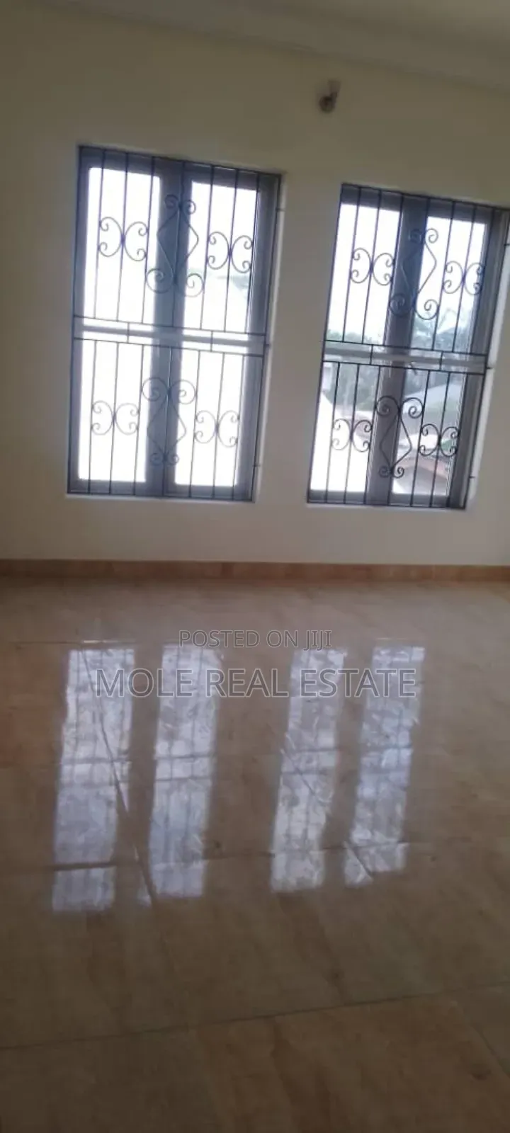 Luxery 4 Bedroom Manssionatte Ikeja Gra