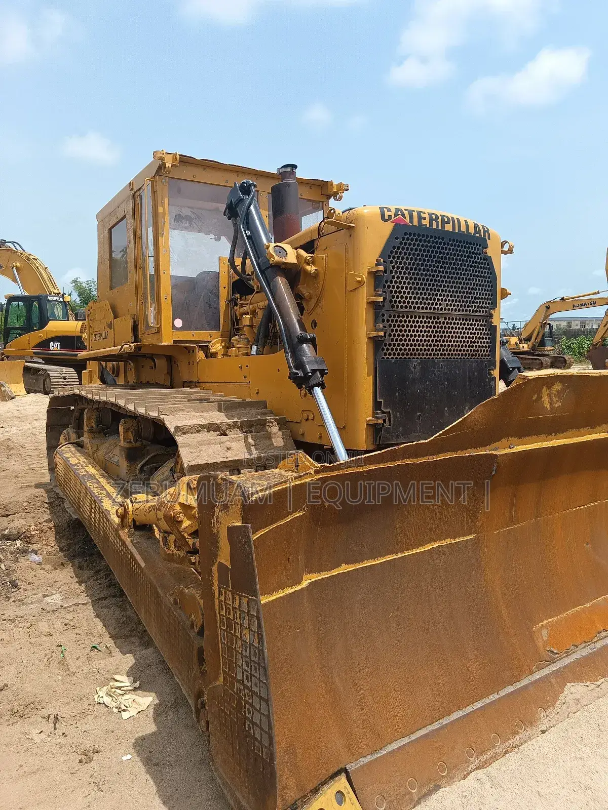 Caterpillar D8h Bulldozer Price: 150million Naira.