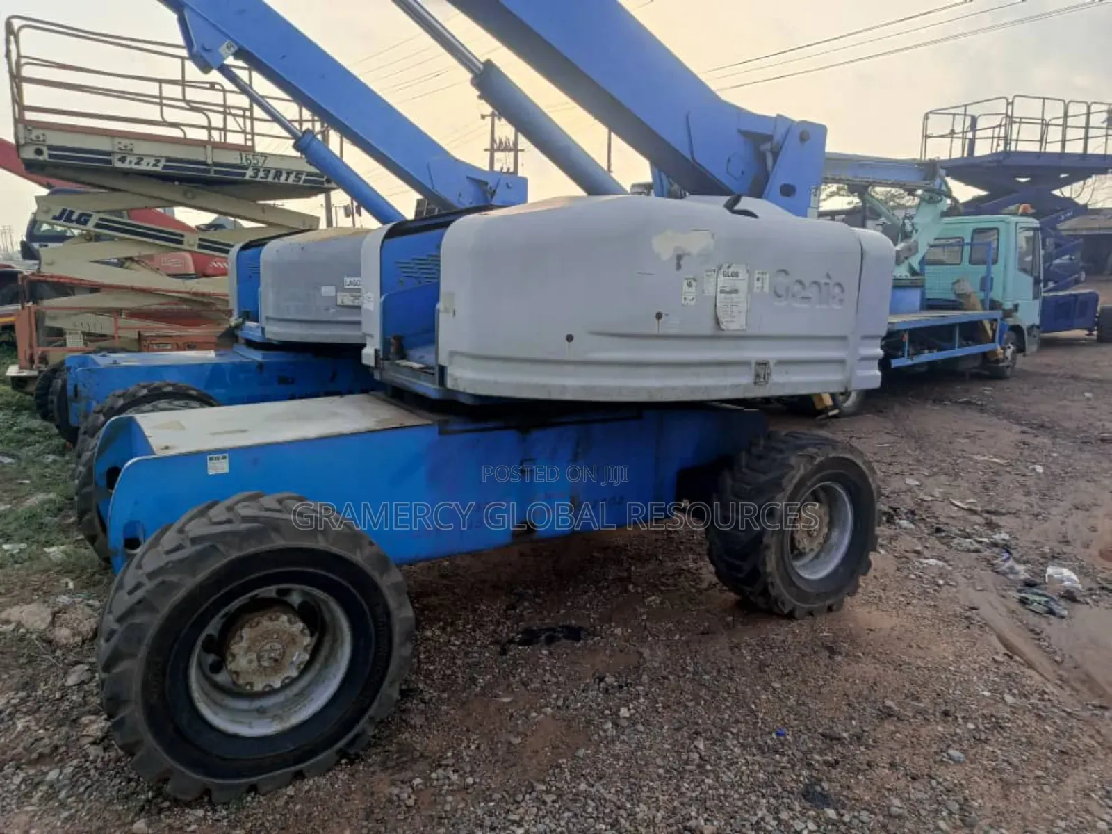 Foreign Used Genie Man Lift Crane 25 Meters for Sale