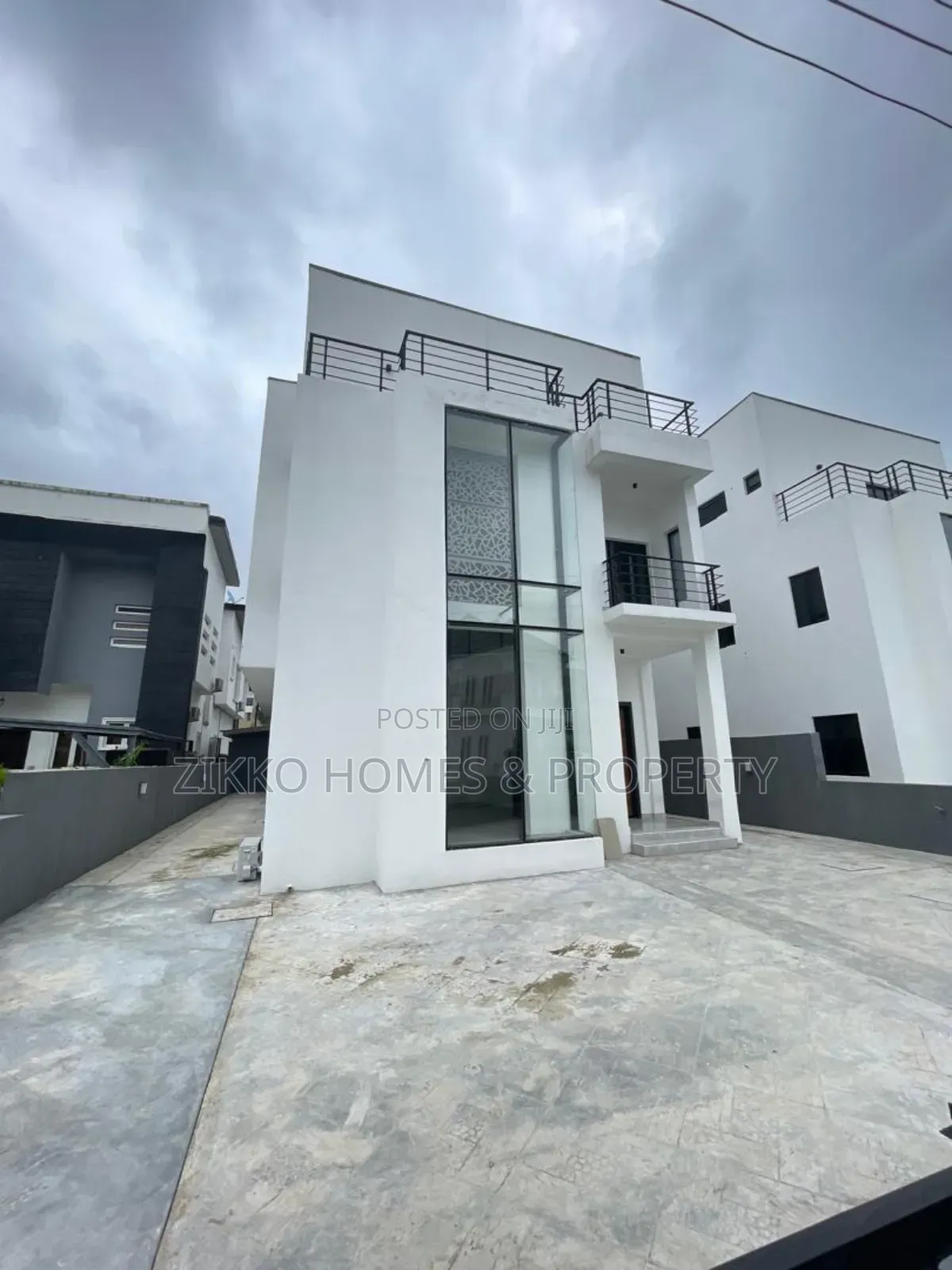 5bed Fully Detached Duplex at Ikota for Sale