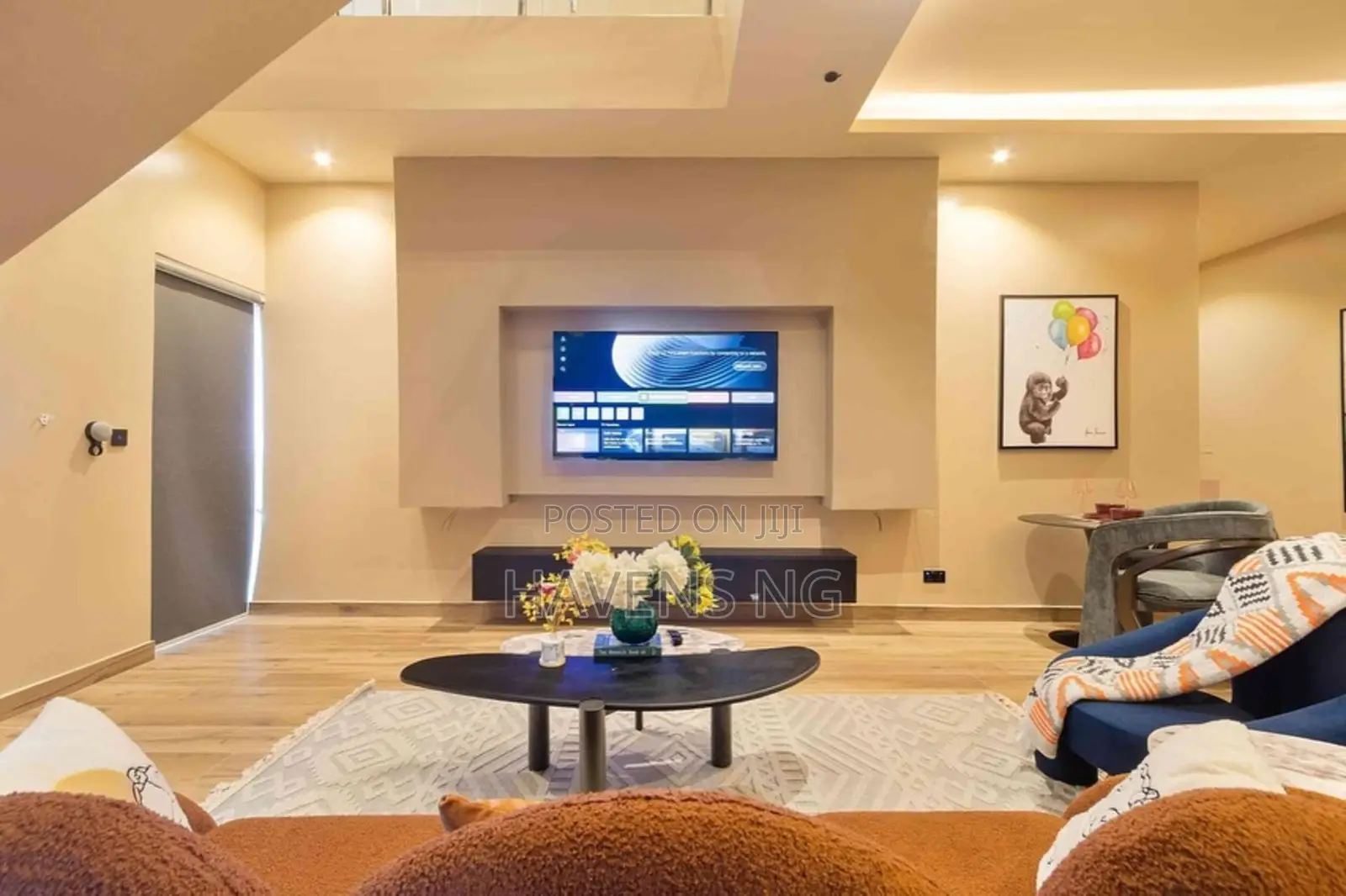 Luxurious 1-Bedroom Loft Apartment With City Views