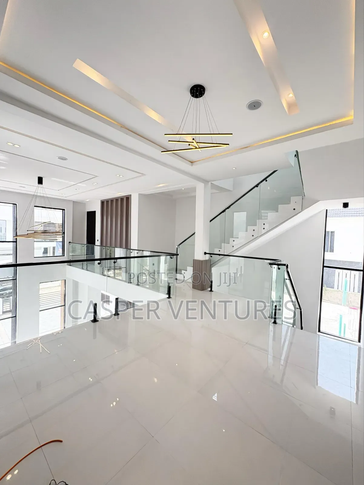 5bdrm Duplex in Lekki County, Ikota for sale