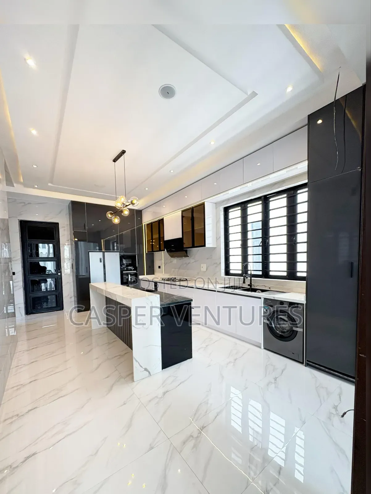 5bdrm Duplex in Lekki County, Ikota for sale