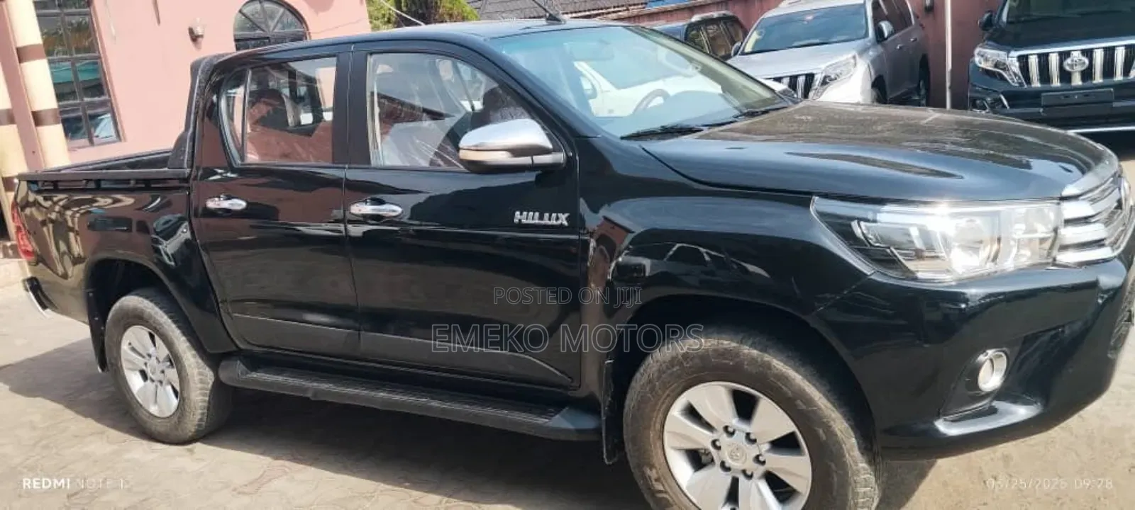 Toyota Hilux SR5+ 4x4 2019 Black