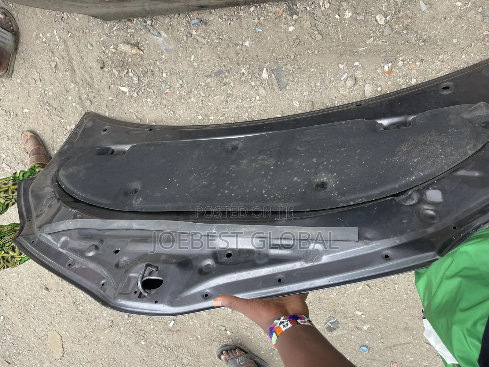 Toyota Sienna Bonnet 2012