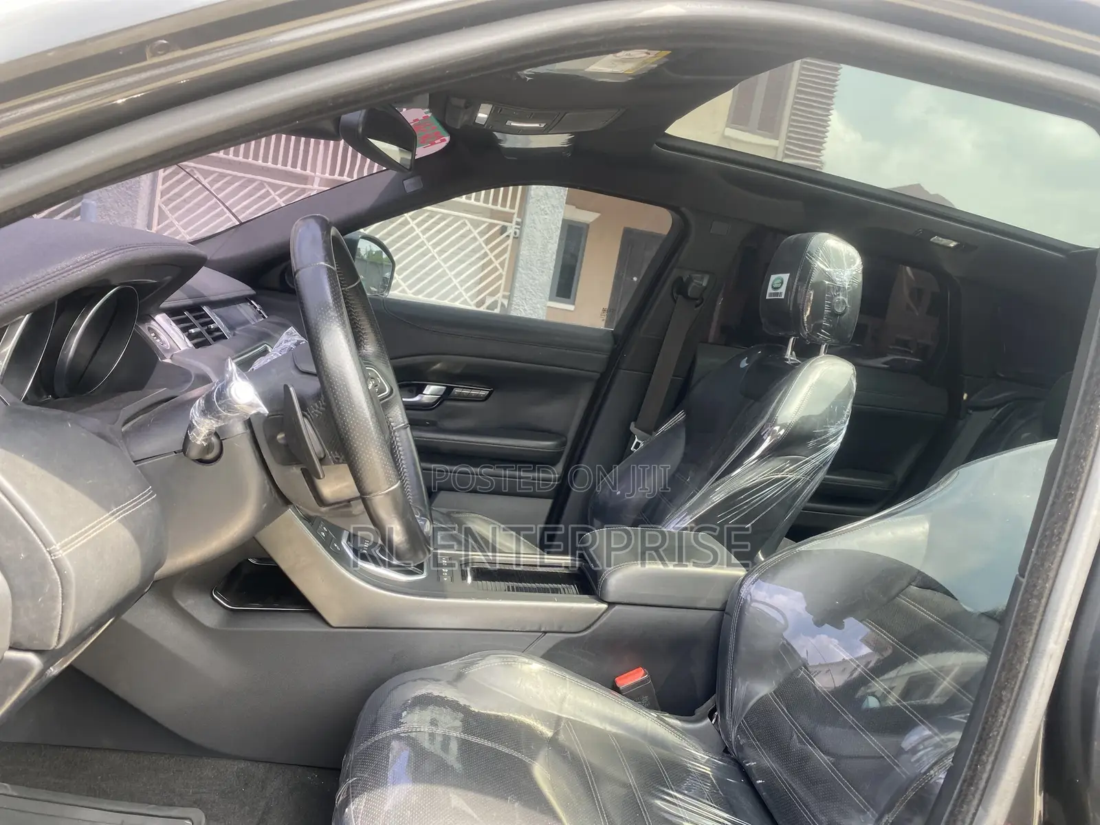 Land Rover Range Rover Evoque HSE 4x4 5-Door 2019 Gray