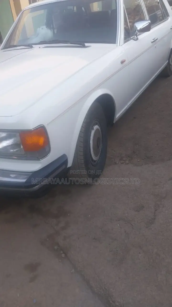 Rolls-Royce Silver Spirit 6.7 RWD 1992 Off white