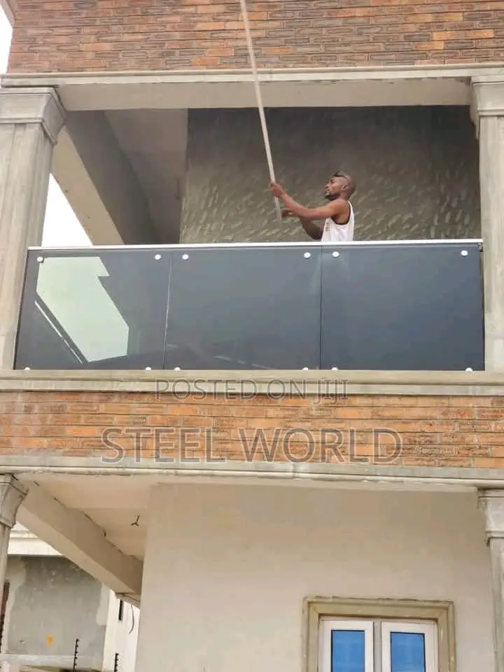 10m Cool Frameless Glass