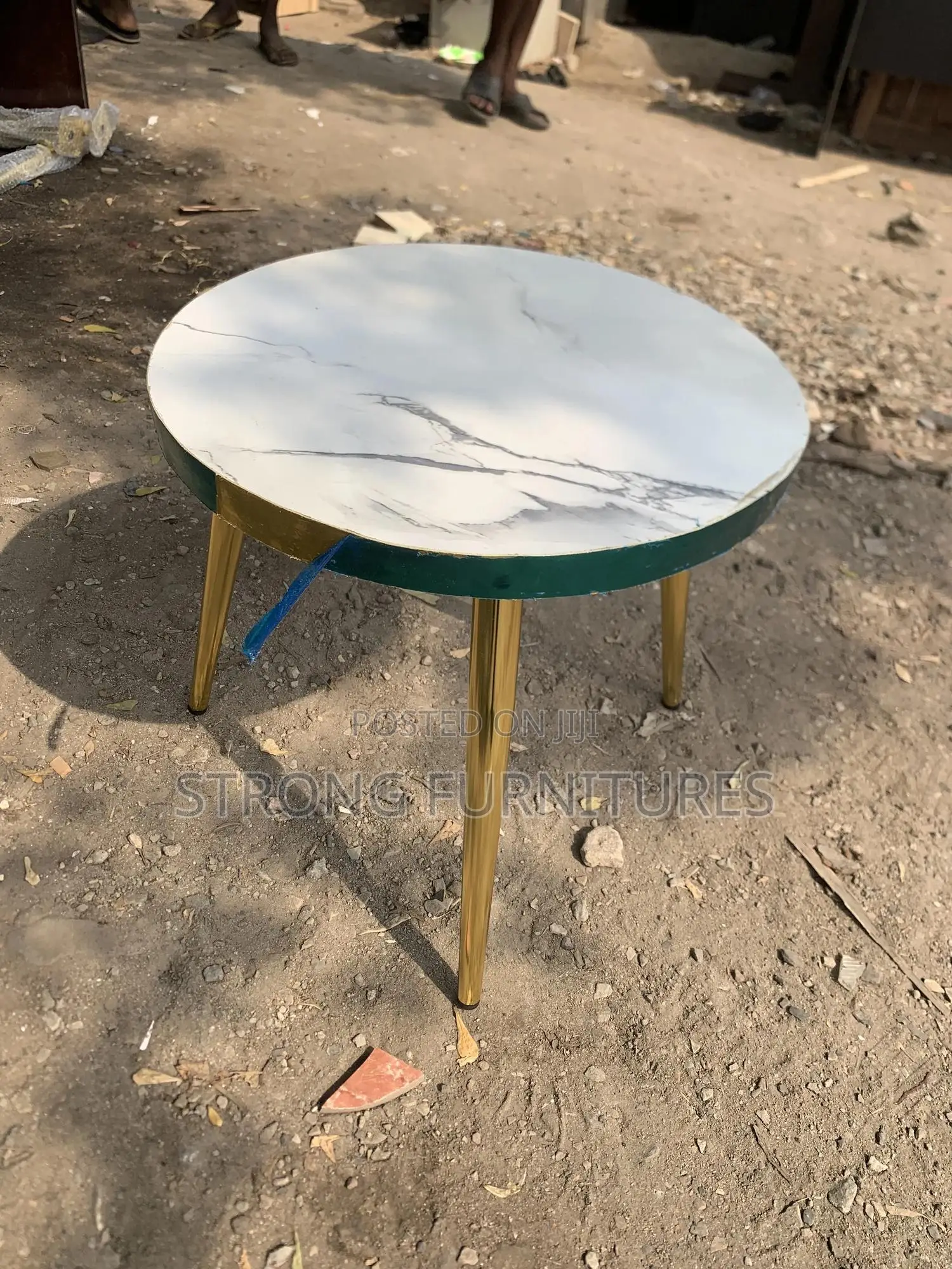 Round Center Table 2ft by 2ft