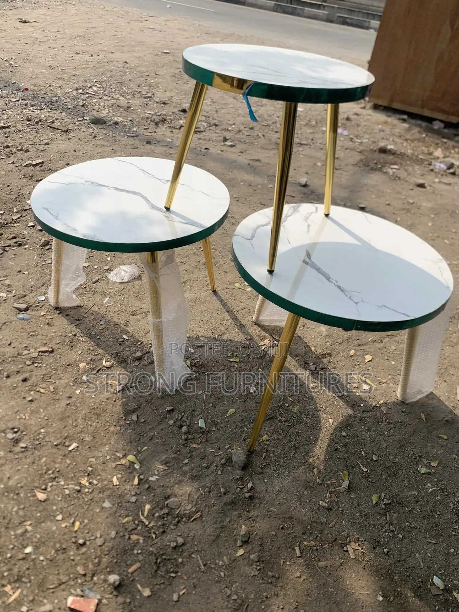 Round Center Table 2ft by 2ft