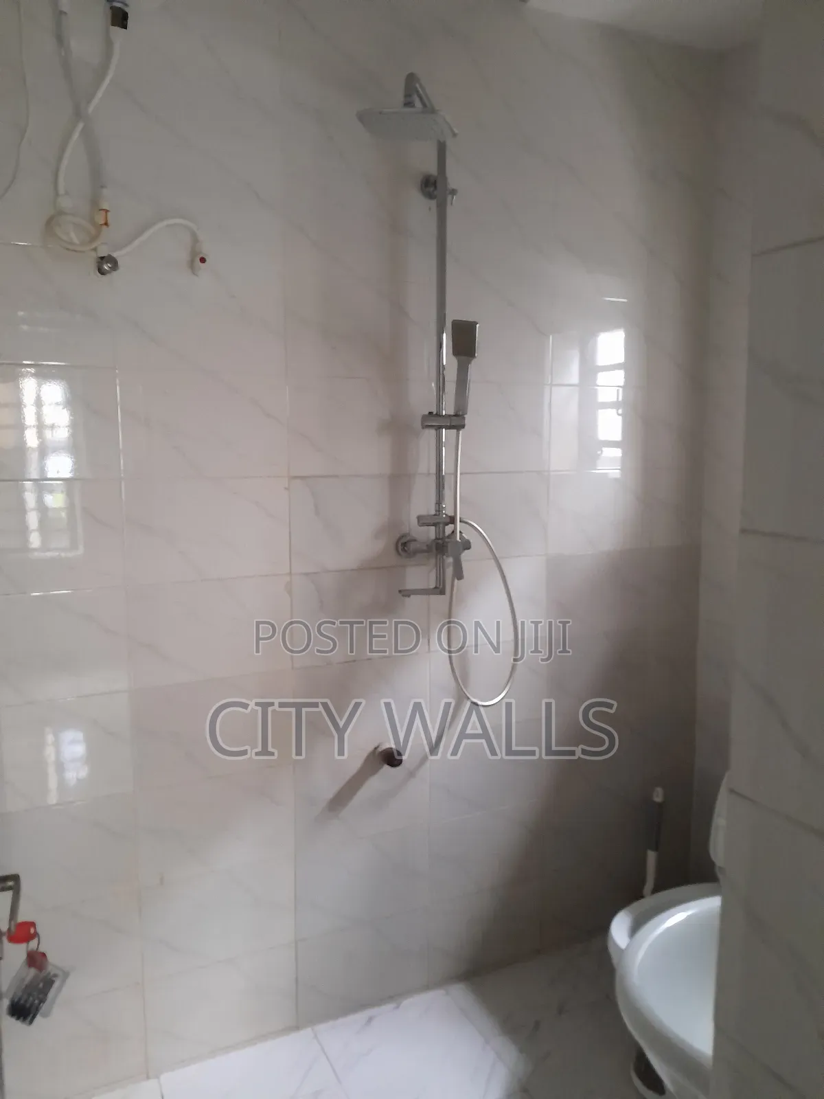 2bdrm Block of Flats in Seaside Estate, Badore for rent
