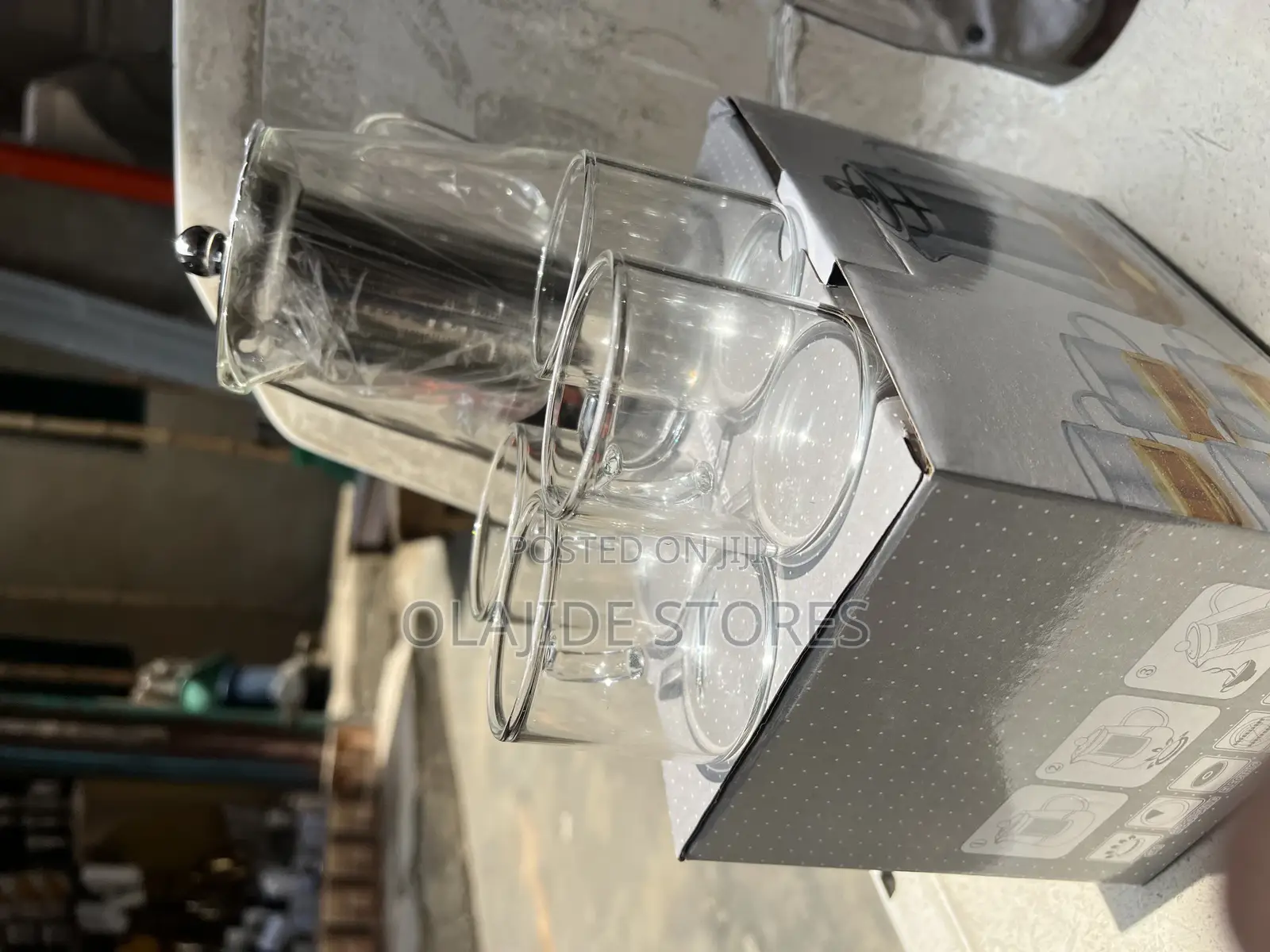 Borosilicate Glass Tea Pot With 4 Cups