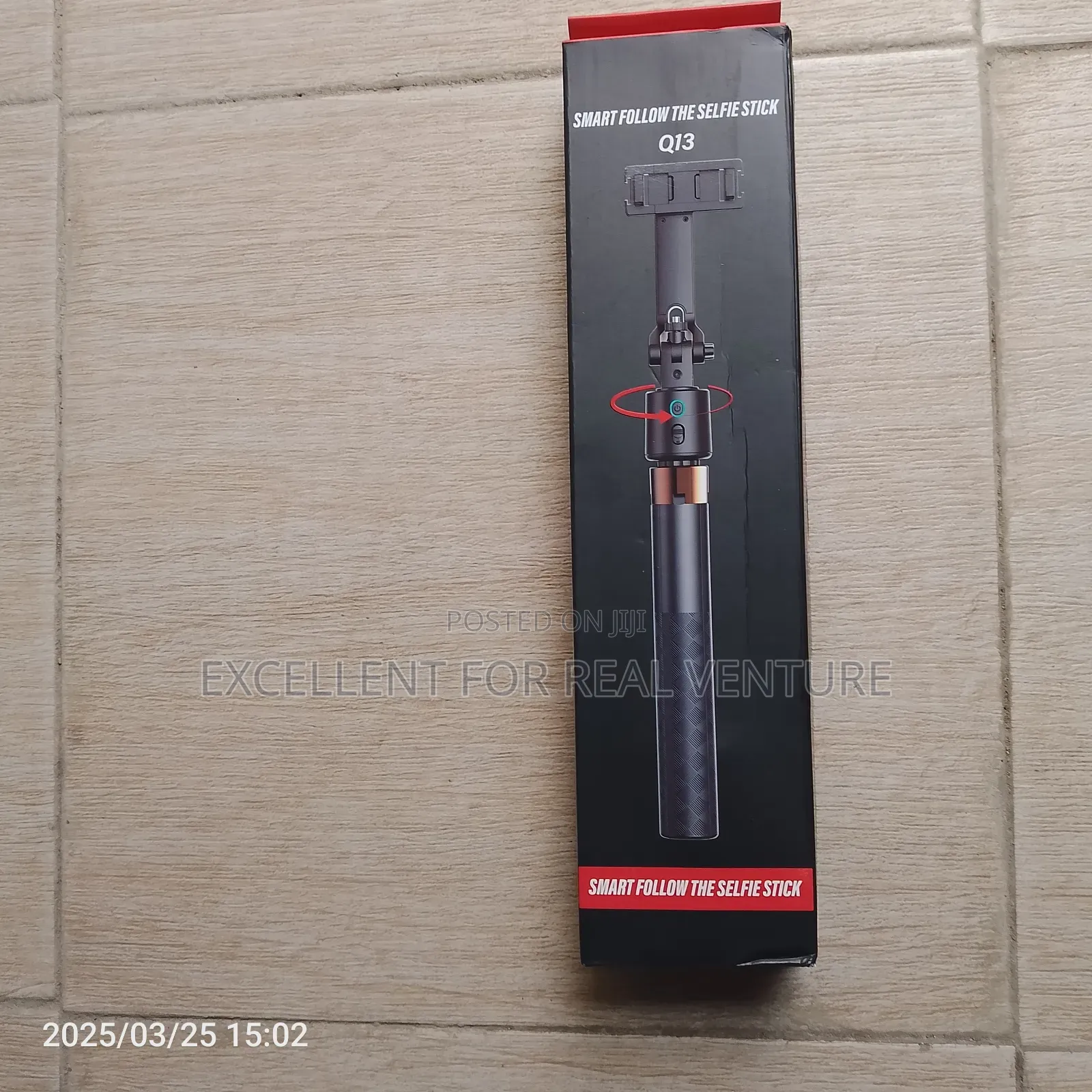 Smart Follow the Selfie Stick Q13