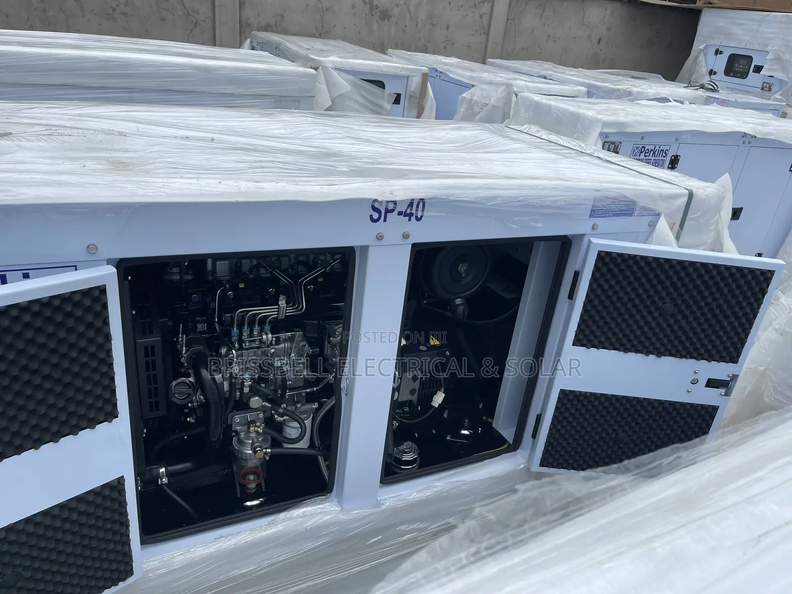 Brilliant England Perkins Soundproof Diesel Generator 40kva