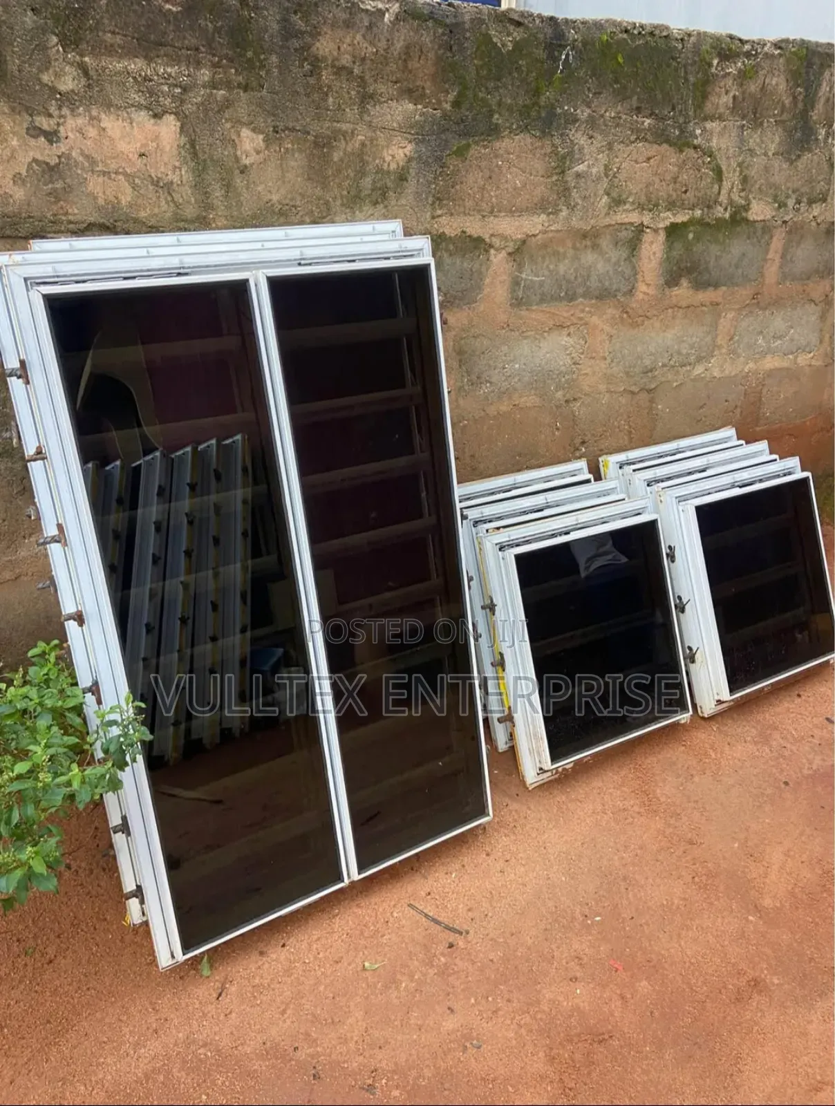 White Aluminum Profile Frameless Window