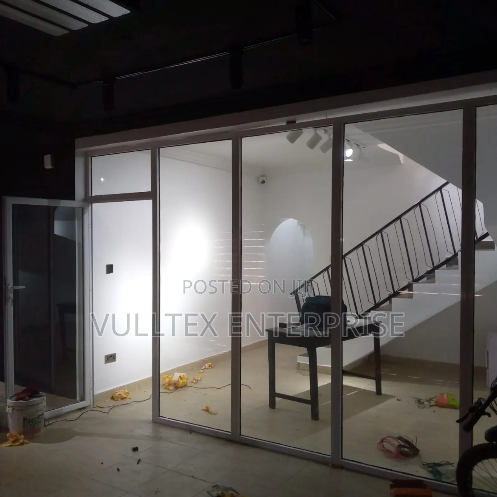Partitioning With Plain Glass and Aluminum Frame