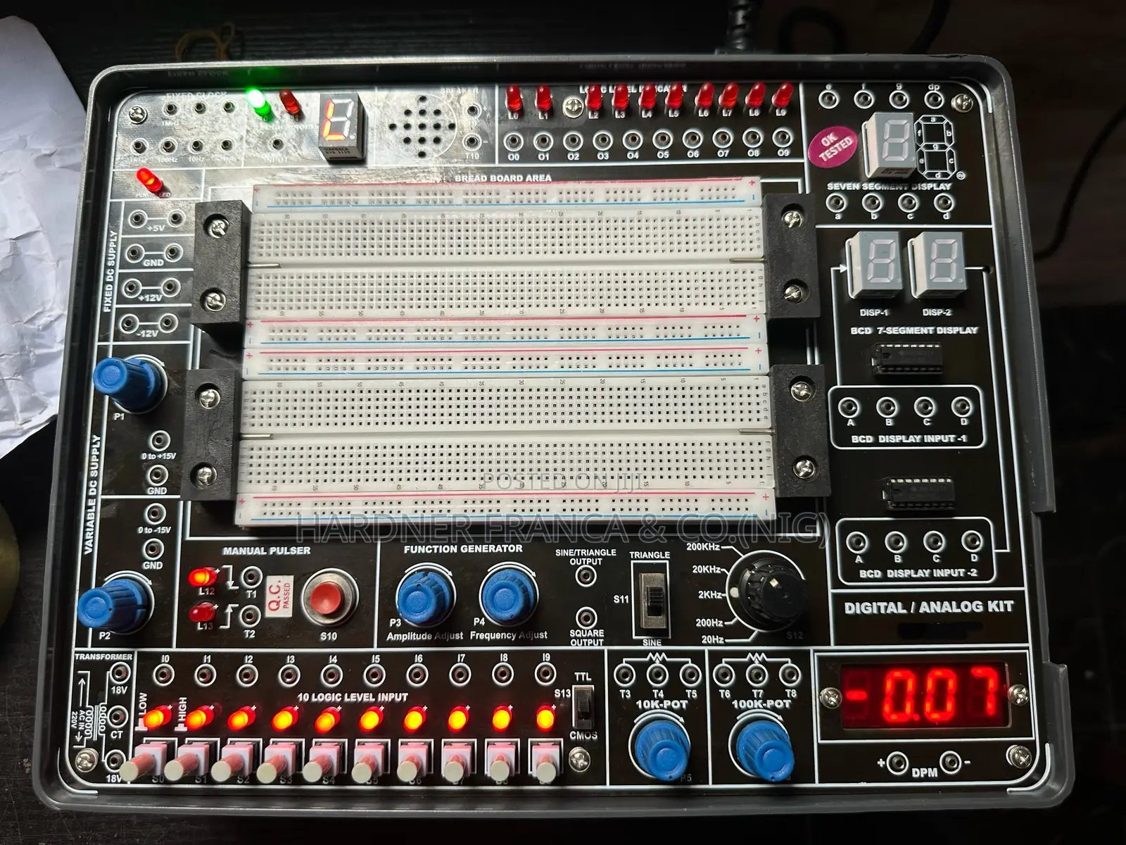 Digital and Analog Trainer