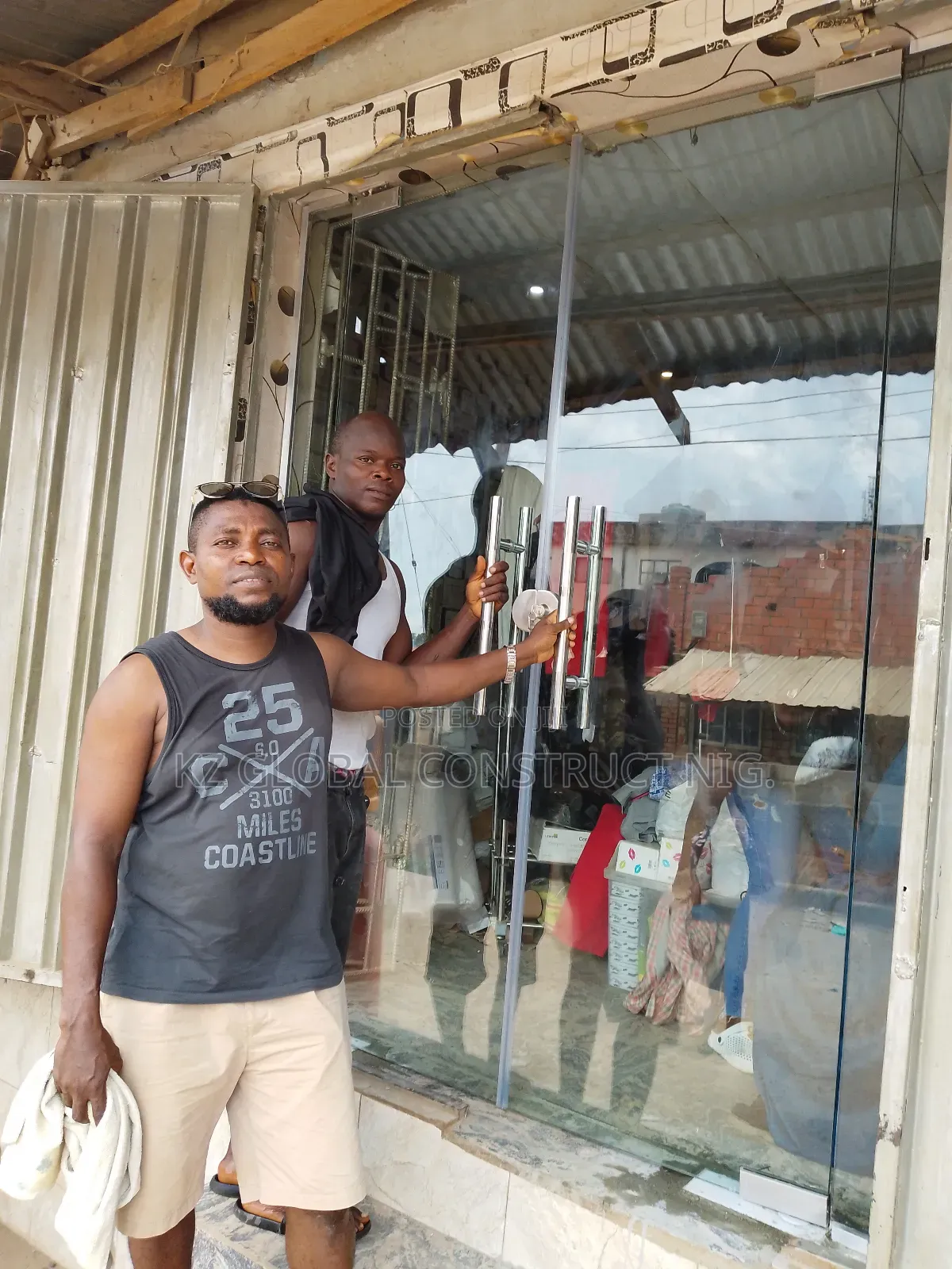 Frameless Double Leaves Swing Door 5