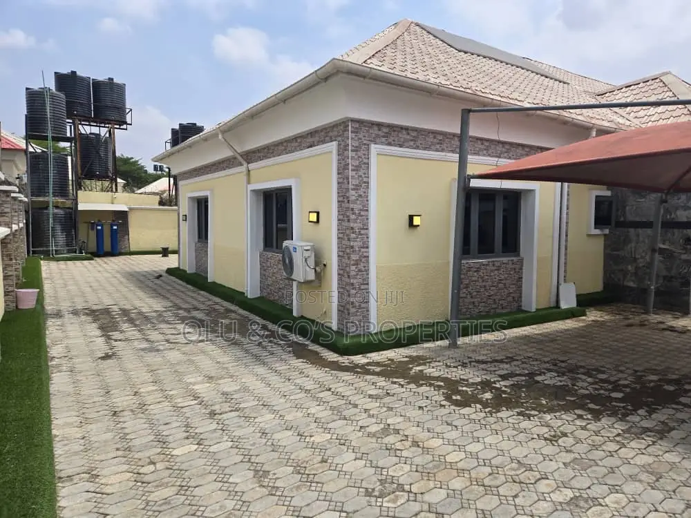 Furnished 3bdrm Bungalow in Fortroyal Estate, Lugbe District for sale