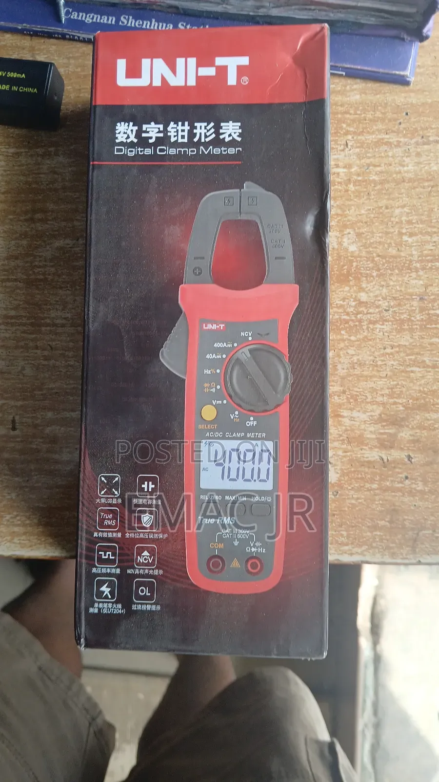 The Uni-T Ut204+ Is a Digital Clamp Meter