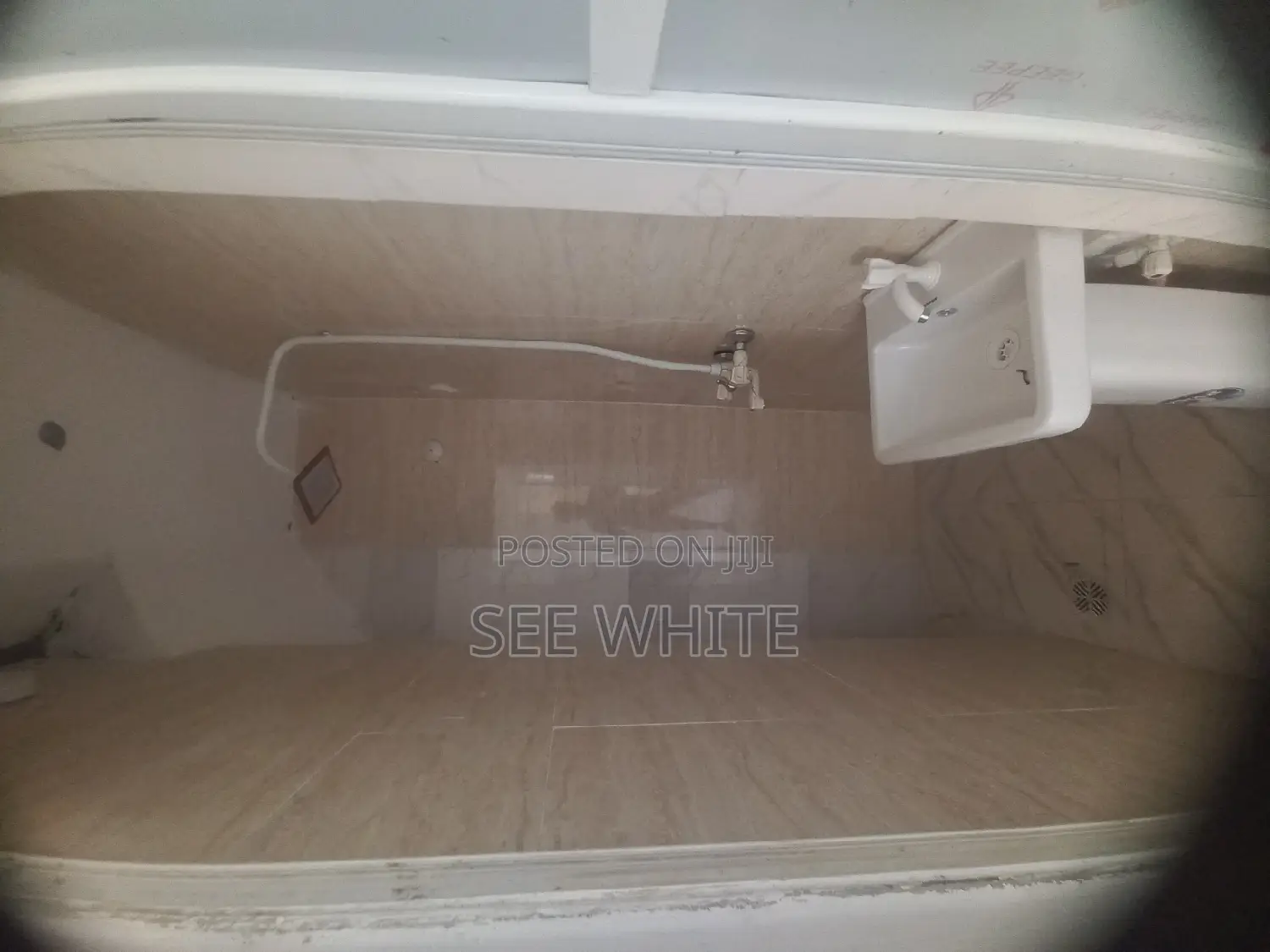 3bdrm Block of Flats in Satellite Town for rent
