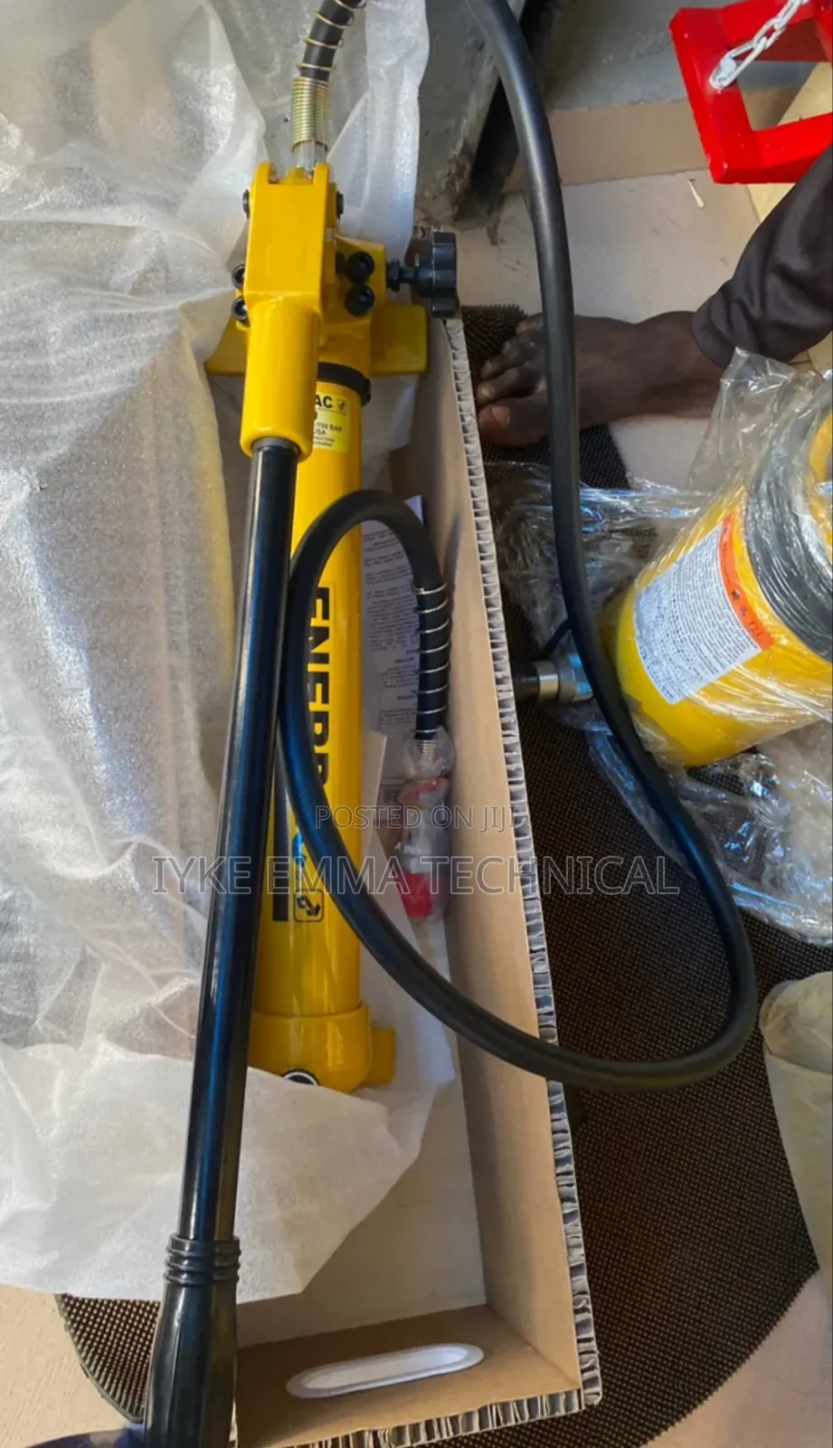 Hydraulic Jack and Pump Complete Set Enerpac All Tonnage Ava