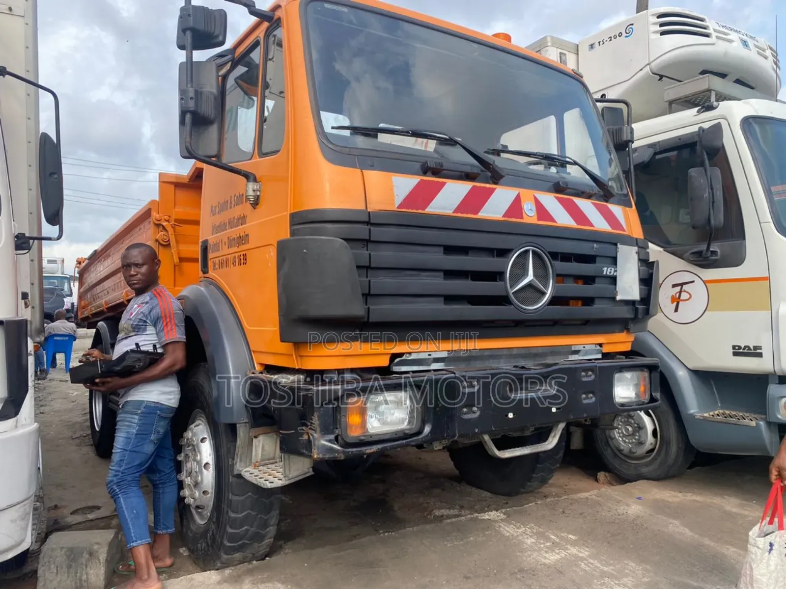 1820 Mercedes Benz Dump Truck