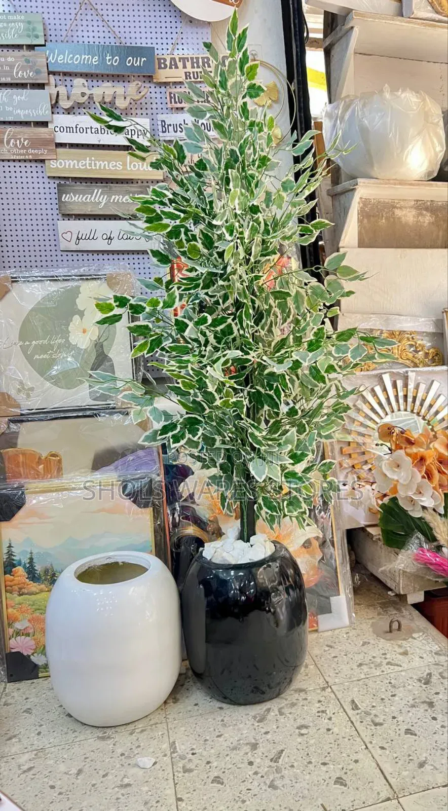 Indoor/Outdoor Fibre Vase and Plant