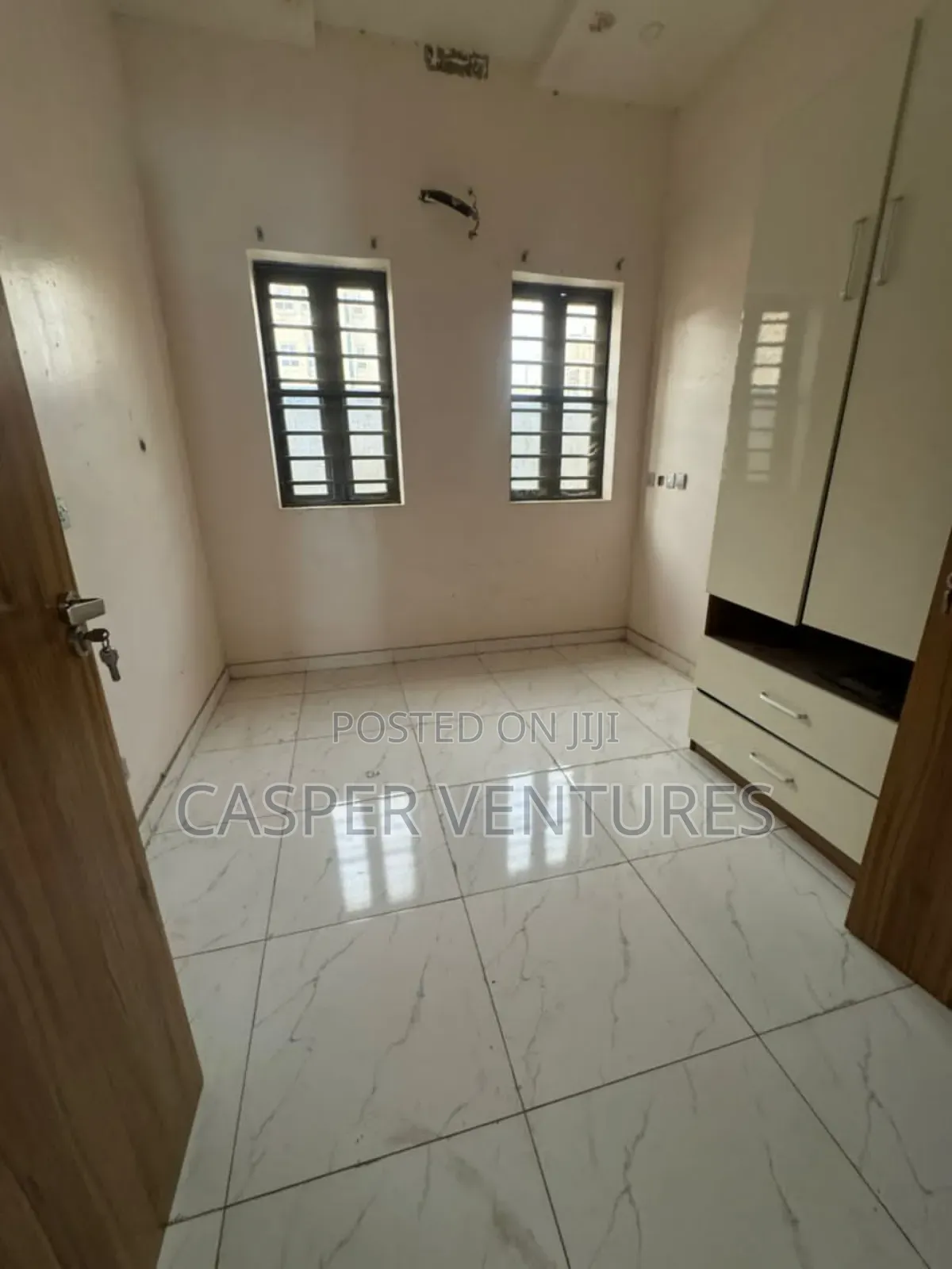 1bdrm Shared Apartment in Ikota Villa for rent