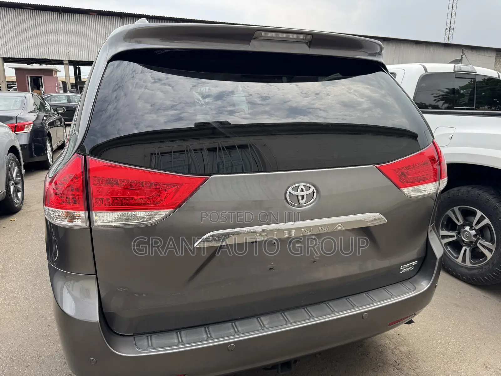 Toyota Sienna Limited 7 Passenger 2012 Gray