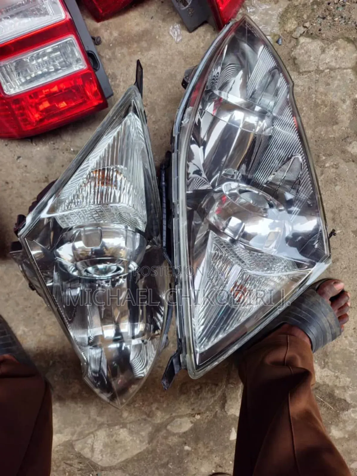 Head Light Honda Cr-v 2010