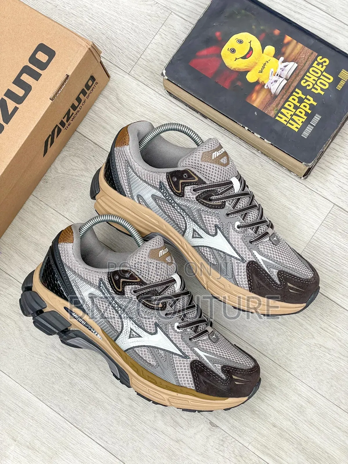 Original Mizuno Sneakers Available in Store