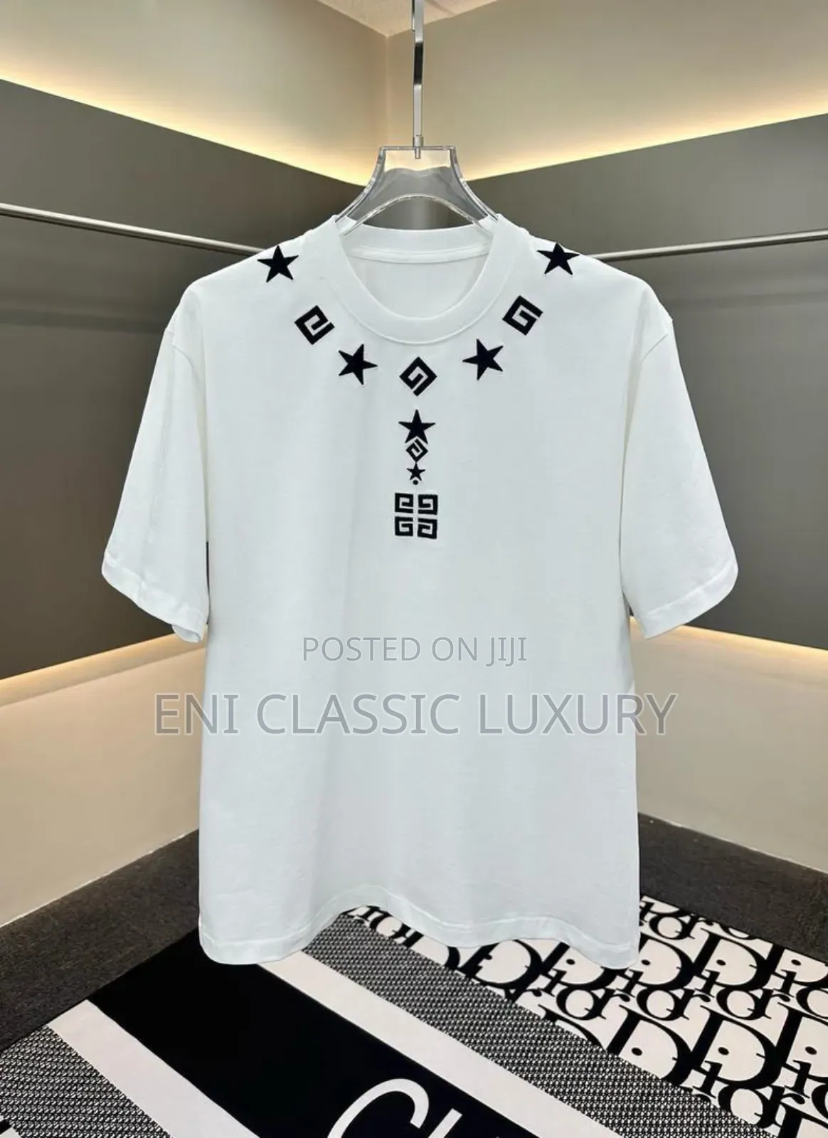 Original Luxury Men's Round Neck Givenchy Best Quality