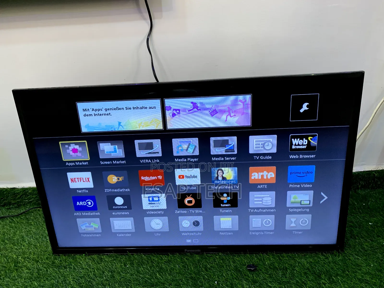 Panasonic 4kuhd 32inches