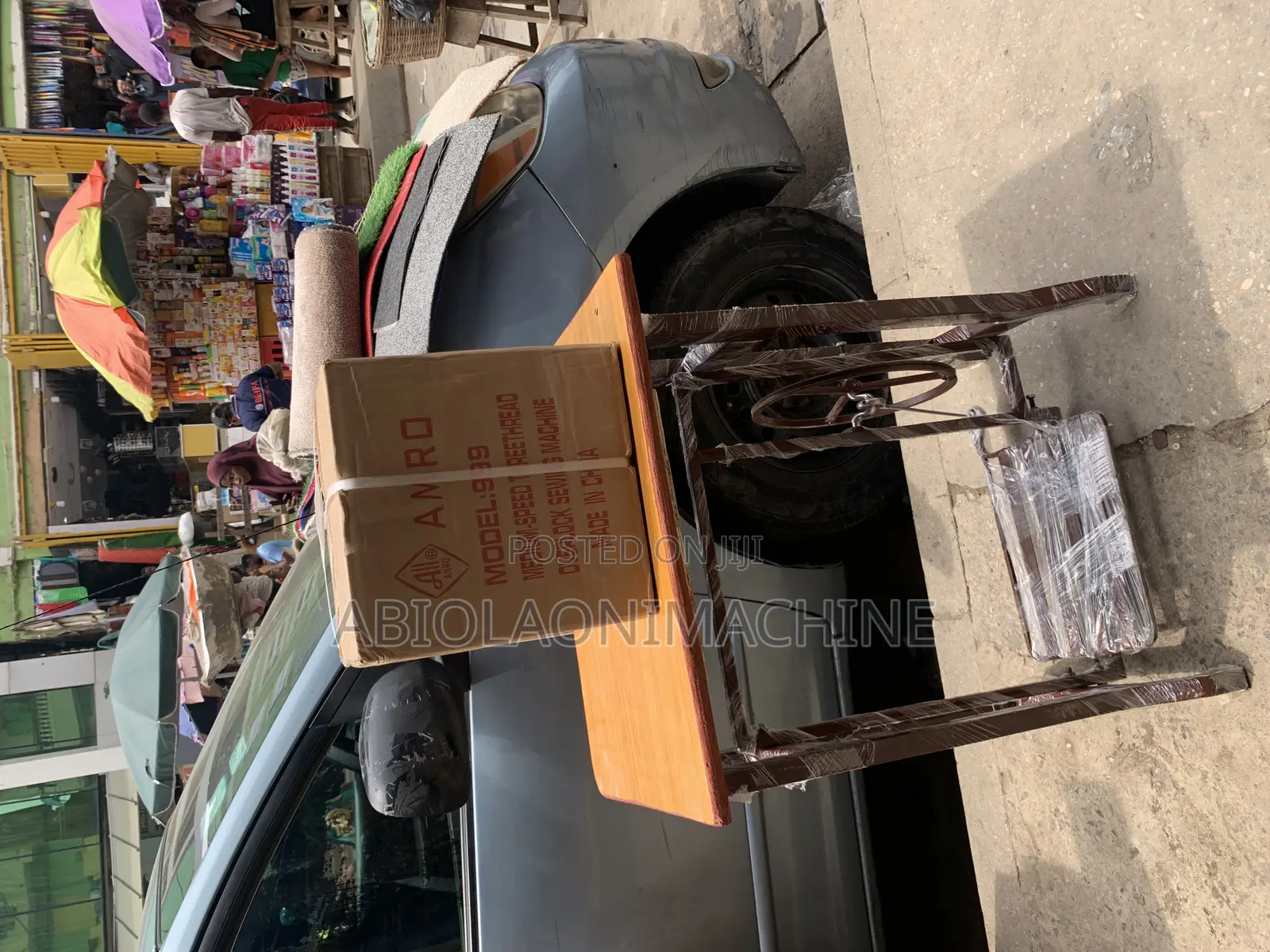Amro 999 Manual Overlock Weaving Machine