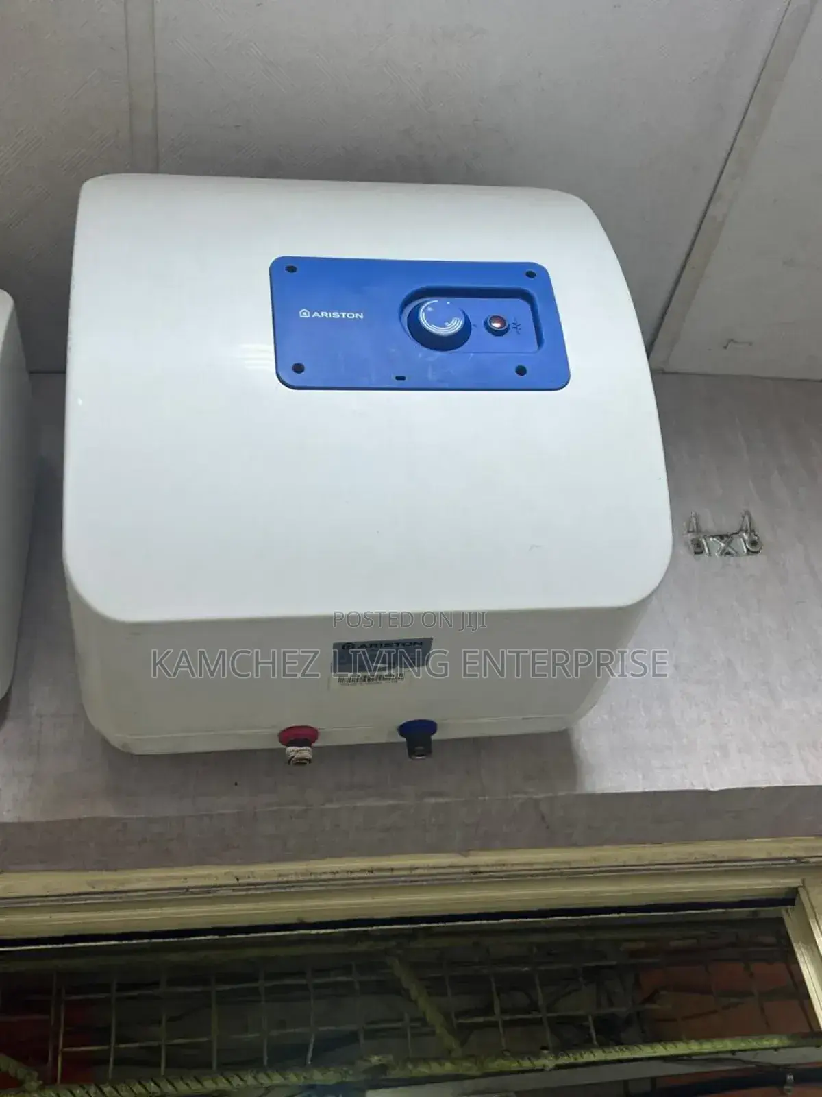 10l Ariston Electric Water Heater – Fast Heating, Wall Mount