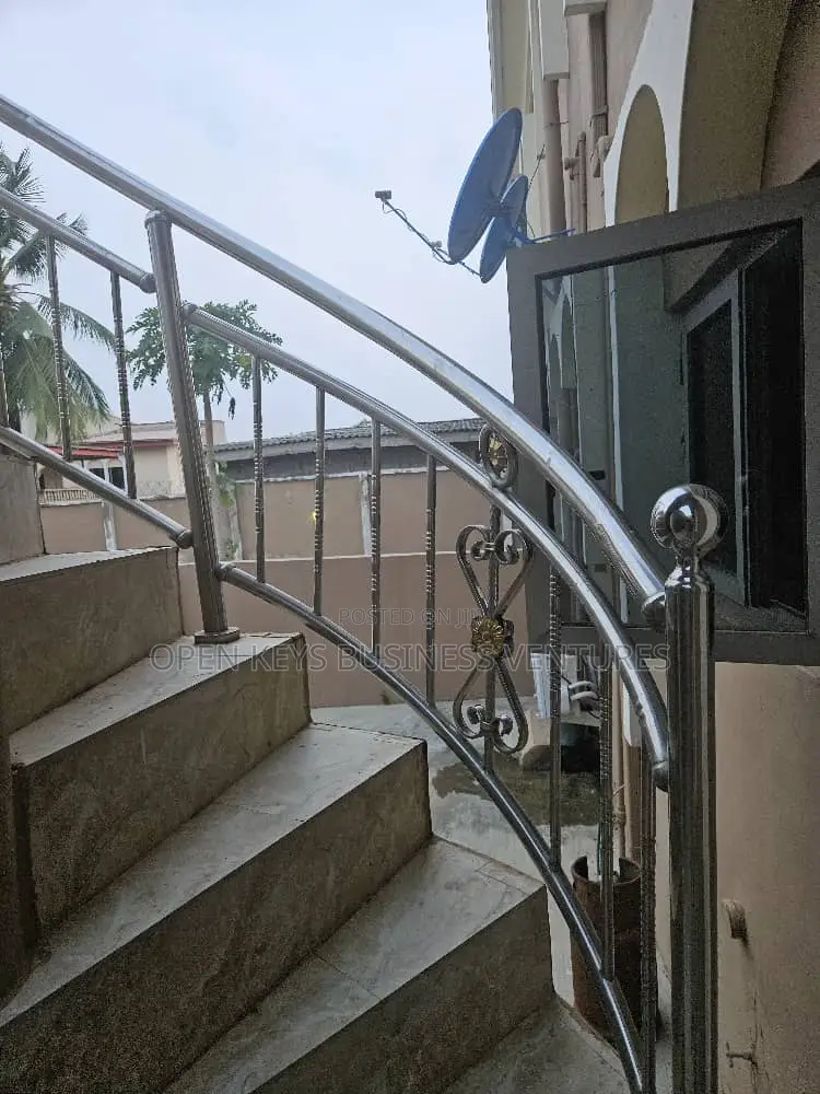 3bdrm House in Oluyole Estate for sale