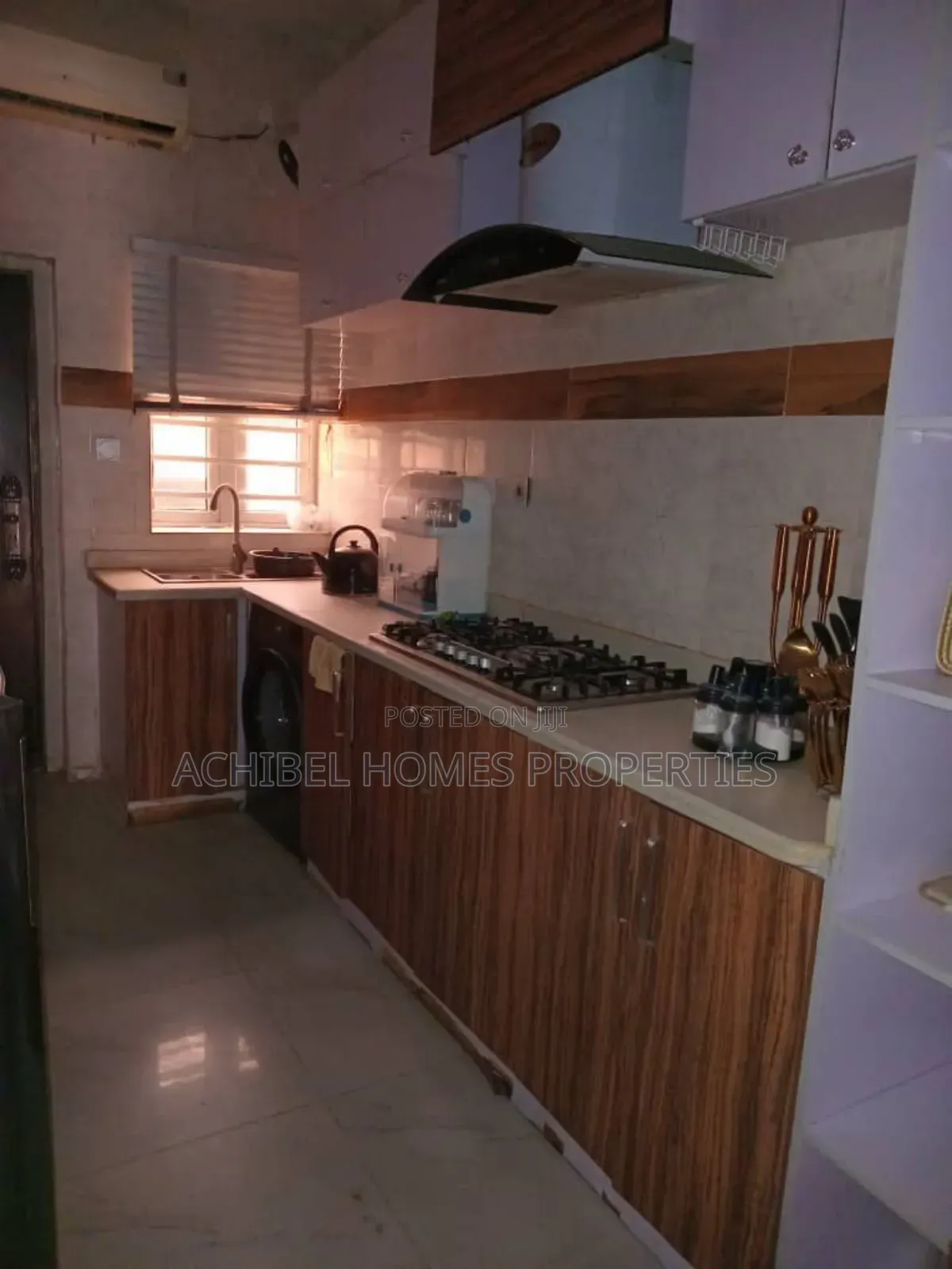 Furnished 4bdrm Duplex in Off Orchid Road, Lekki Phase 2 for rent